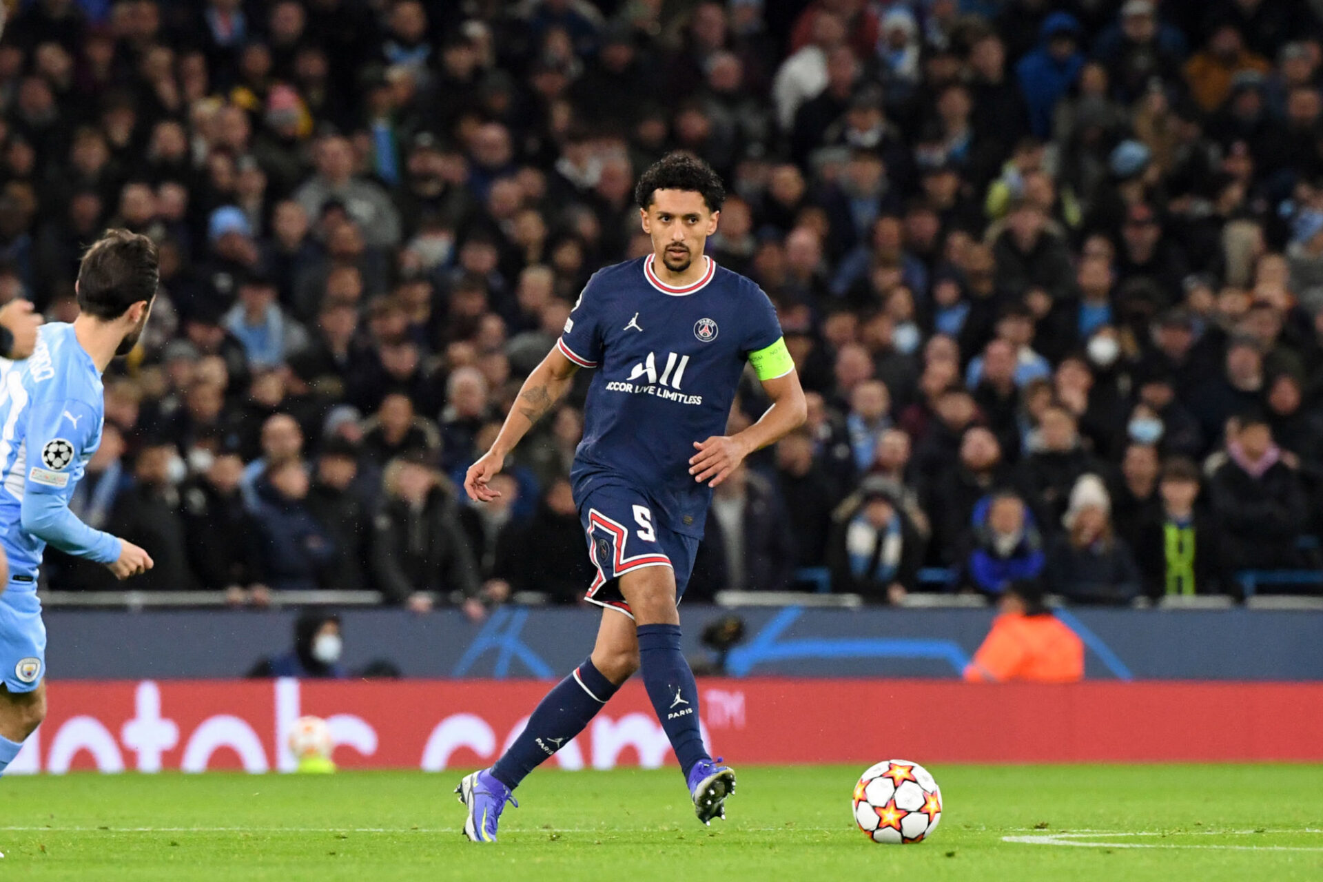 Impérial en défense, Marquinhos a longtemps retardé l'échéance pour le PSG contre Manchester City. Icon Sport