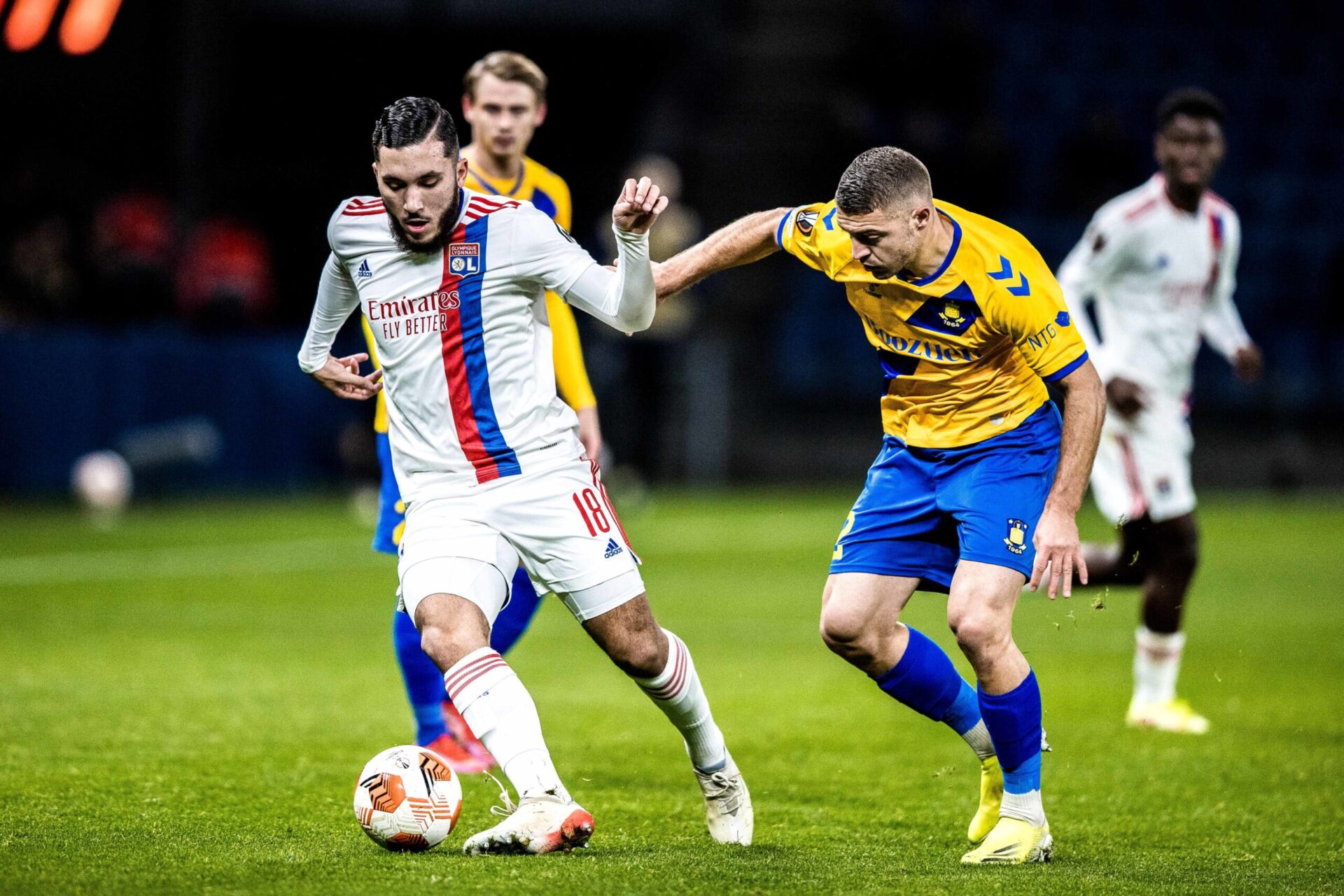 Rayan Cherki a marqué un doublé ce soir et a remis l'OL dans le droit chemin (iconsport)