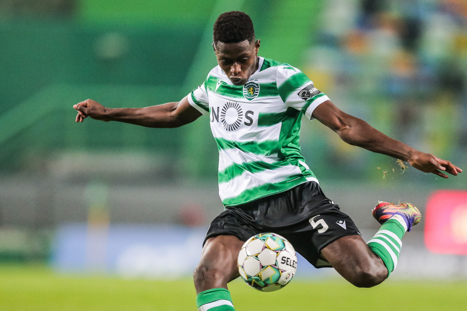 Arrivé à 10 ans au Sporting, Nuno Mendes a fait ses débuts en juin 2020 avec le club de Lisbonne. Icon Sport