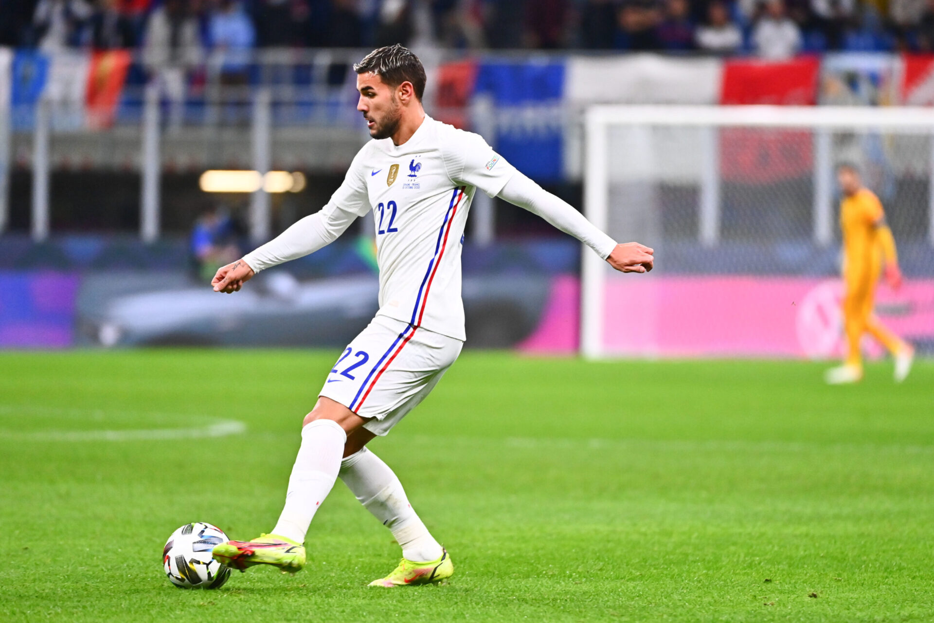 Theo Hernandez sous le maillot des Bleus (iconsport)