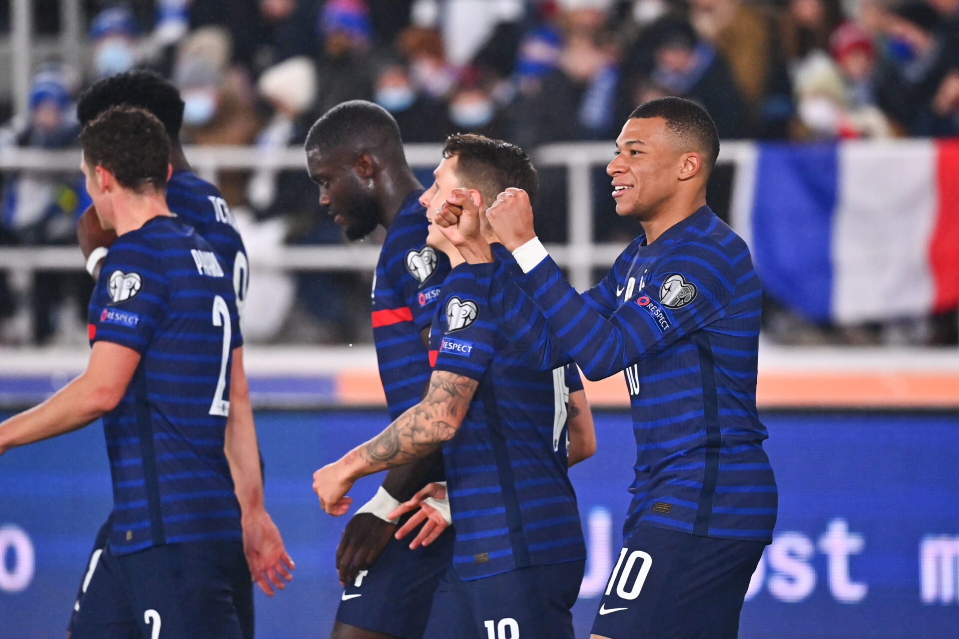 L'équipe de France, emmenée par un Kylian Mbappé en feu, terminera l'année à la troisième place du classement Fifa. Icon Sport