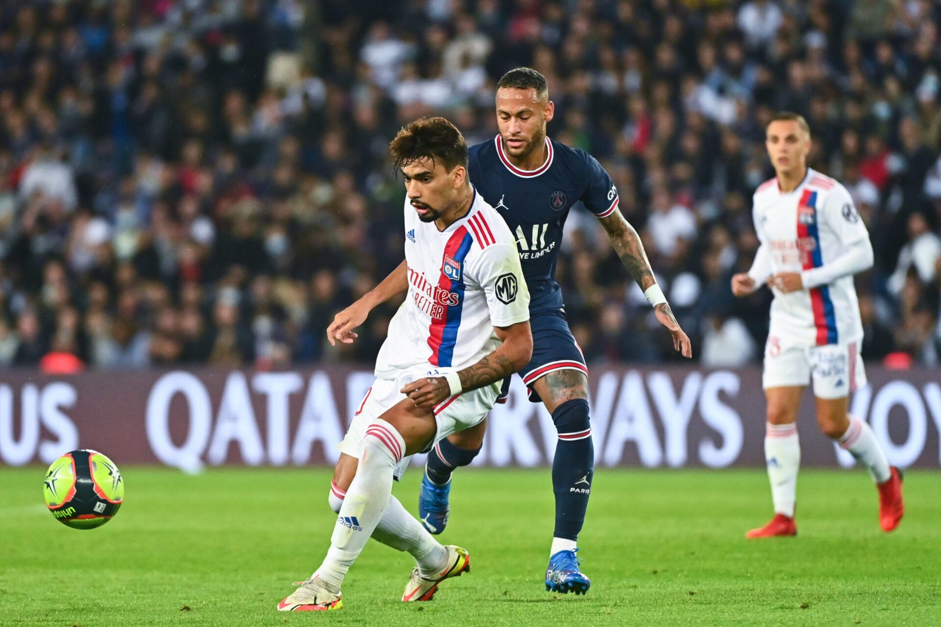 Paqueta et Neymar, pas le m&ecirc;me maillot, mais pas moins amis (iconsport)