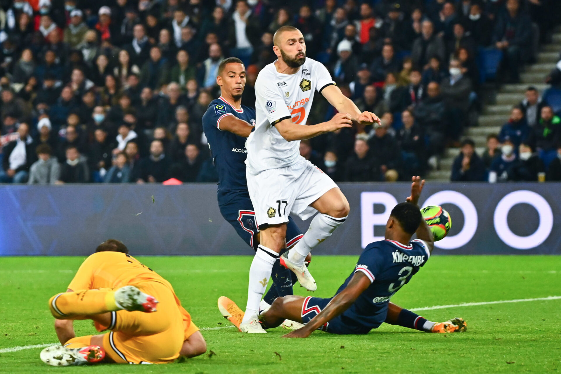 Burak Yilmaz, remis, pourrait être titulaire contre Angers. Icon Sport
