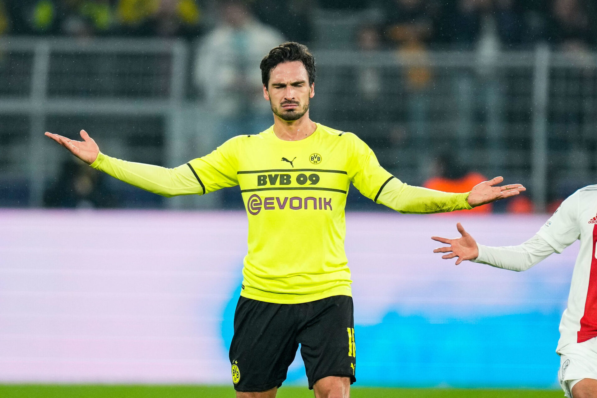 Mats Hummels (Borussia Dortmund) protesterait-il contre le choix de Hansi Flick de ne pas le sélectionner ? Icon SPort