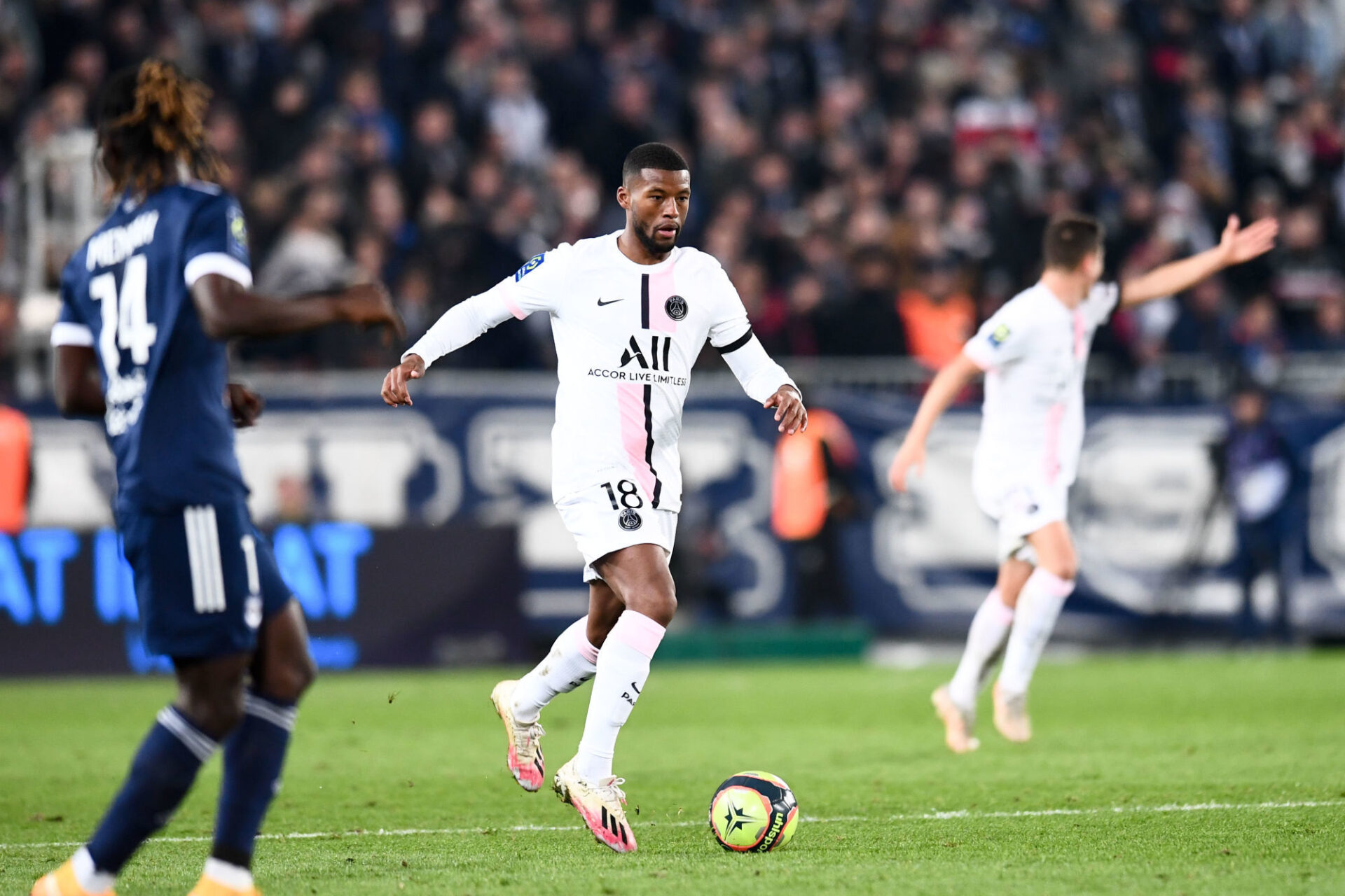 Georginio Wijnaldum est forfait contre Manchester City. Icon Sport