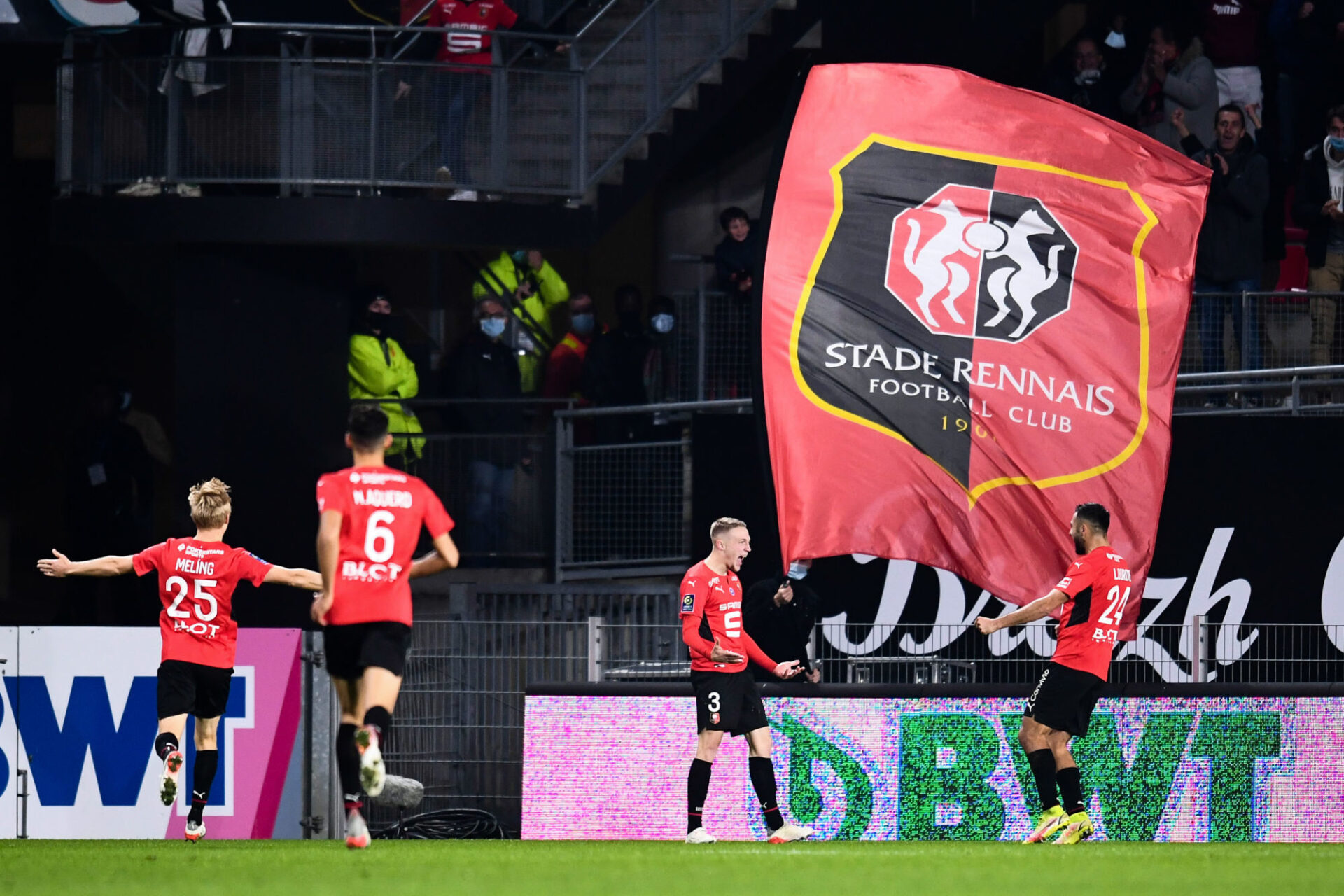 La joie de Truffert et des Rennais devant leur public (iconsport)