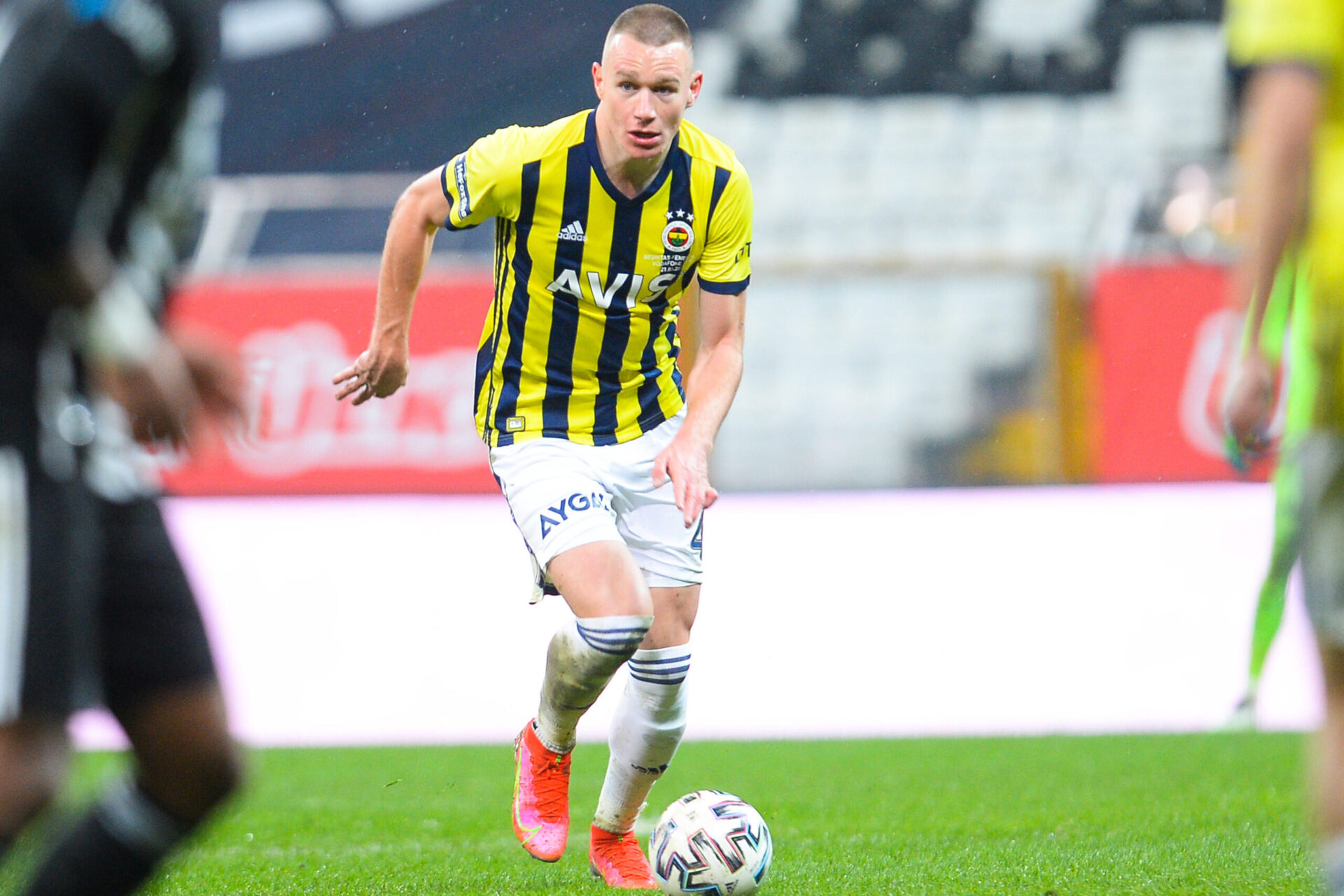 Chelsea aurait trouvé son défenseur central pour le mercato hivernal en la personne d'Attila Szalai (iconsport)