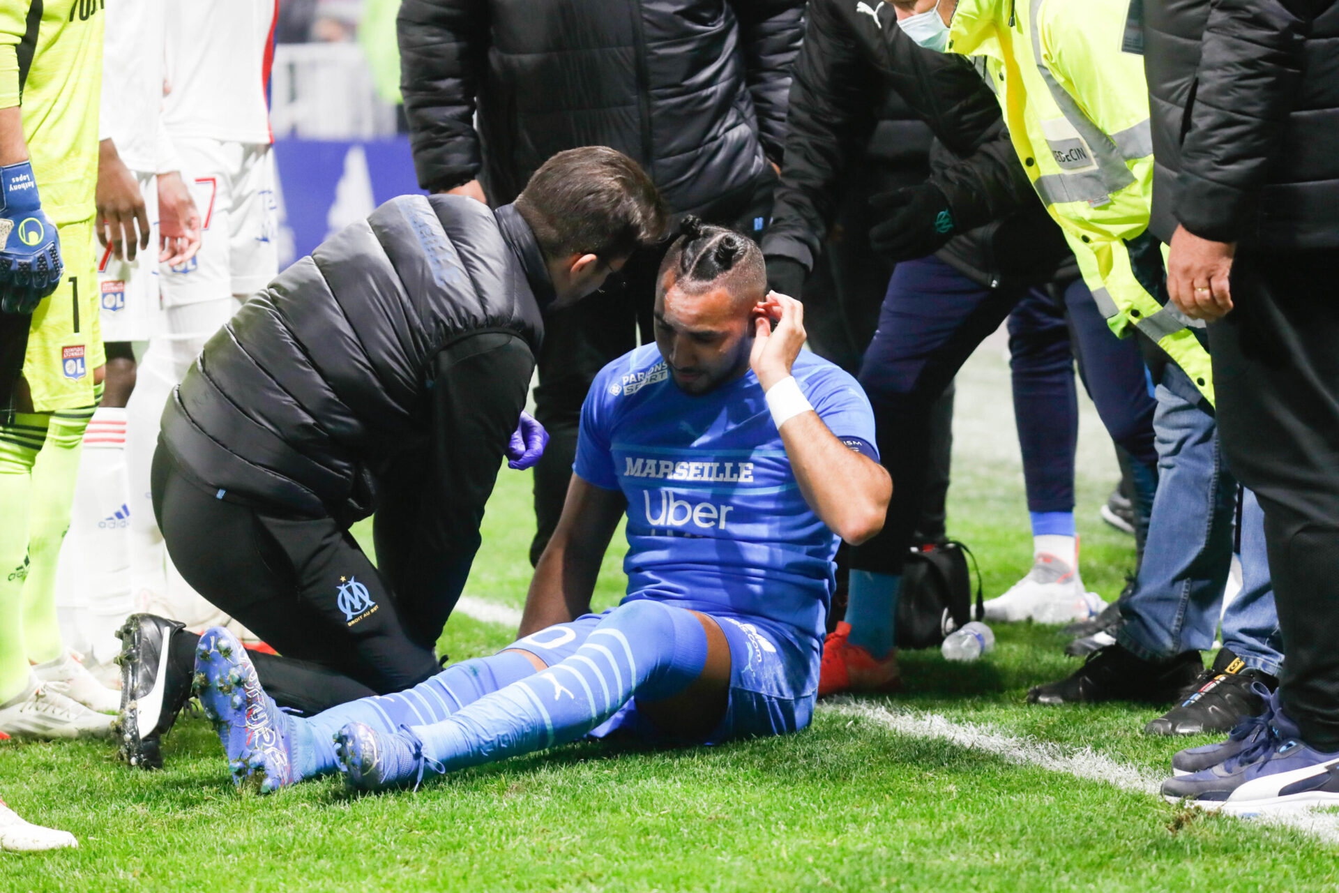 Dimitri Payet a été victime d'un jet de bouteille (iconsport)