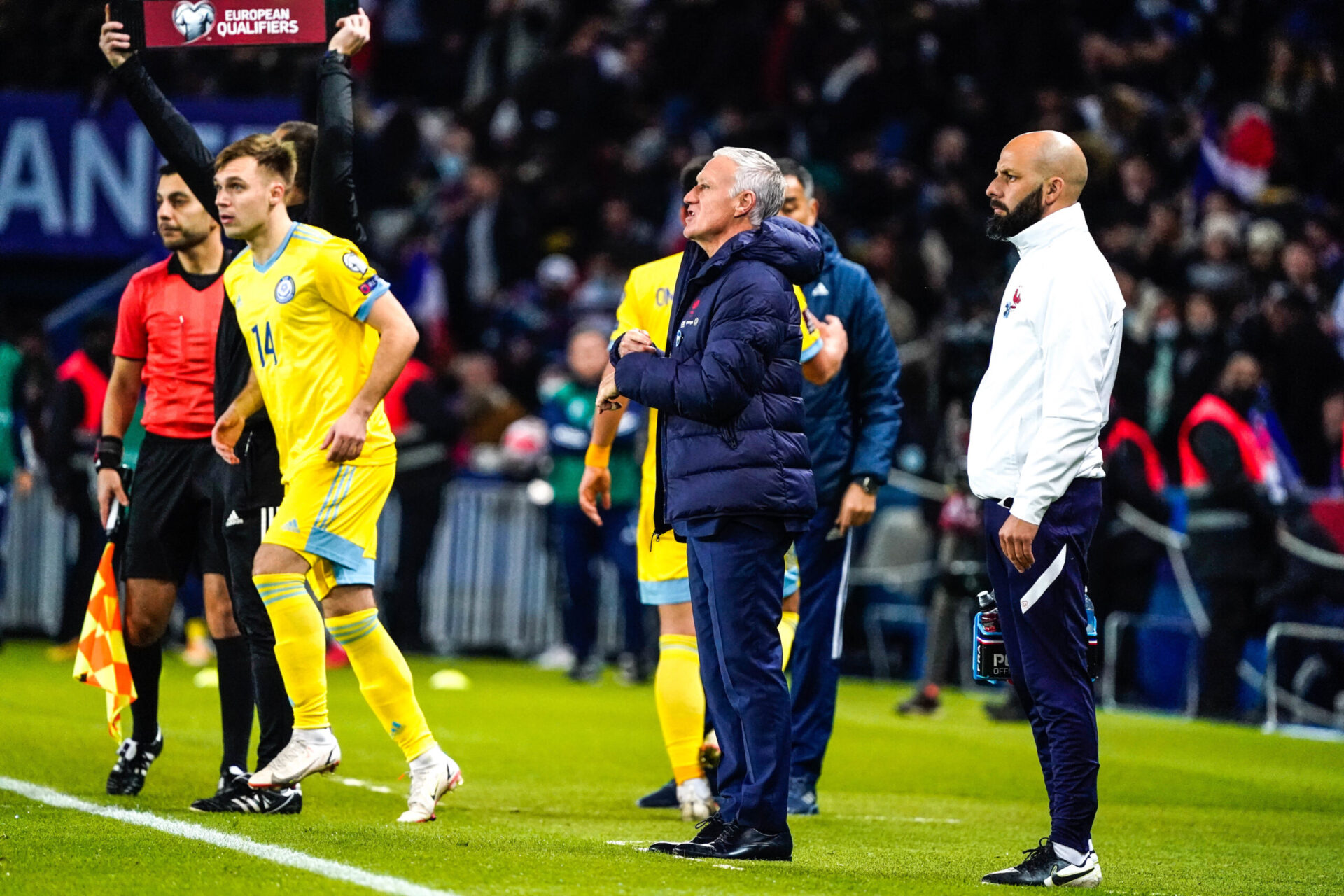 Didier Deschamps sur le banc des Bleus (iconsport)