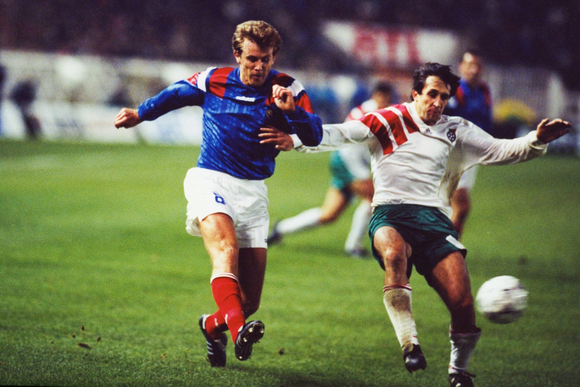 Il y a 28 ans, l'équipe de France se voyait barrer la route de la Coupe du monde 1994 par la Bulgarie (iconsport)