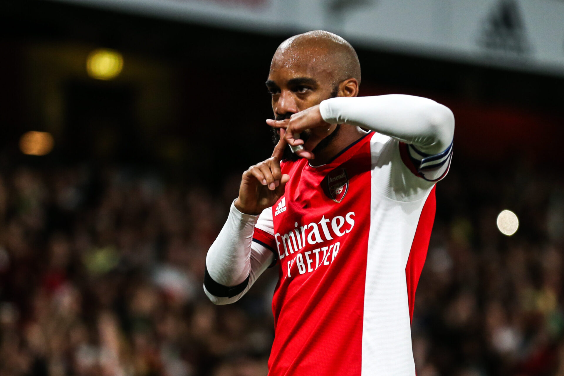 Lacazette serait une autre option étudiée par la direction barcelonaise pour prendre la place d'Agüero (iconsport)