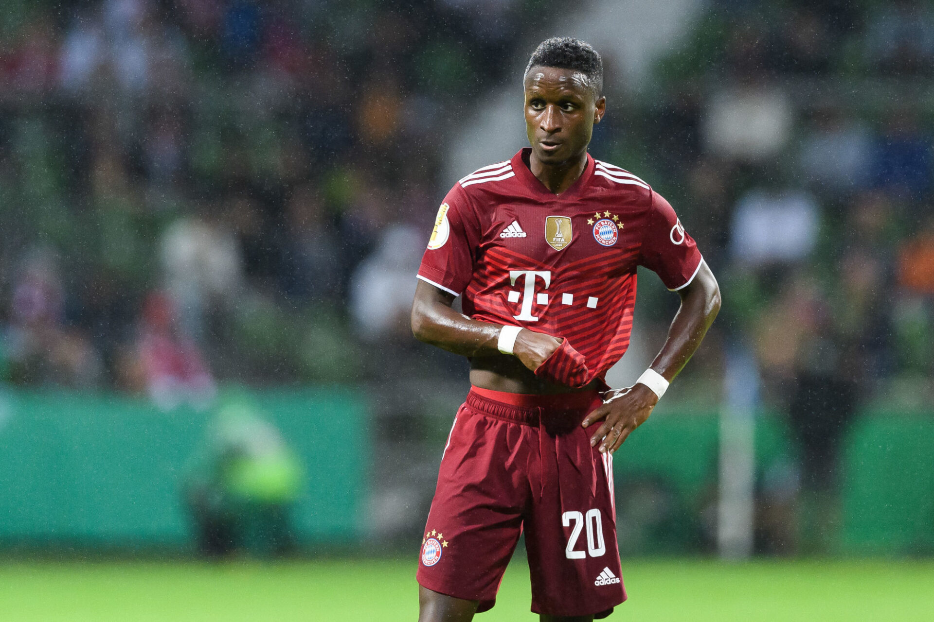 Bouna Sarr a finalement choisi de repr&eacute;senter le S&eacute;n&eacute;gal. Icon Sport