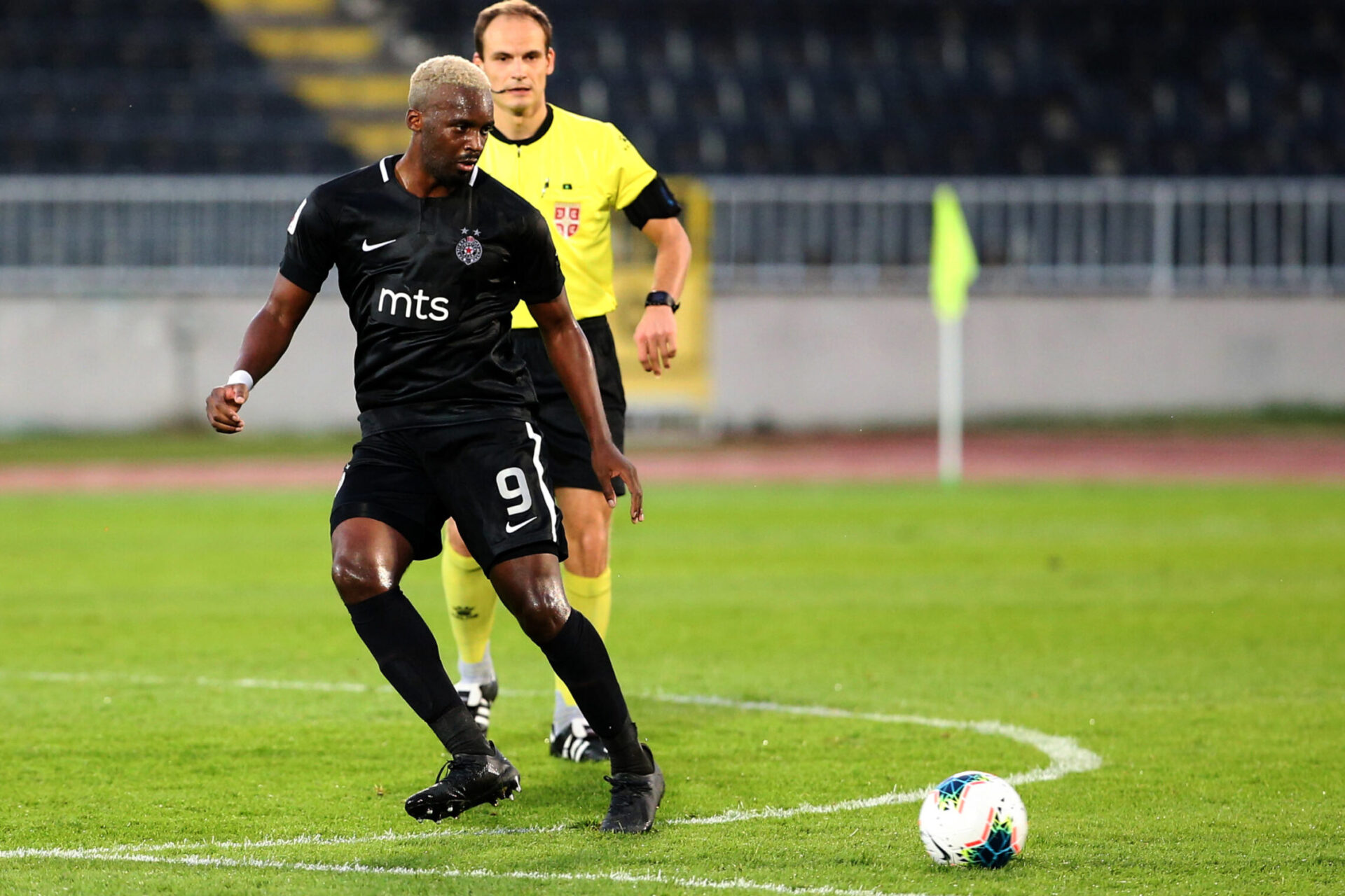 Jean-Christophe Bahebeck n'est plus sous les couleurs du Partizan (iconsport) Jean-Christophe Bahebeck n'est plus sous les couleurs du Partizan (iconsport)