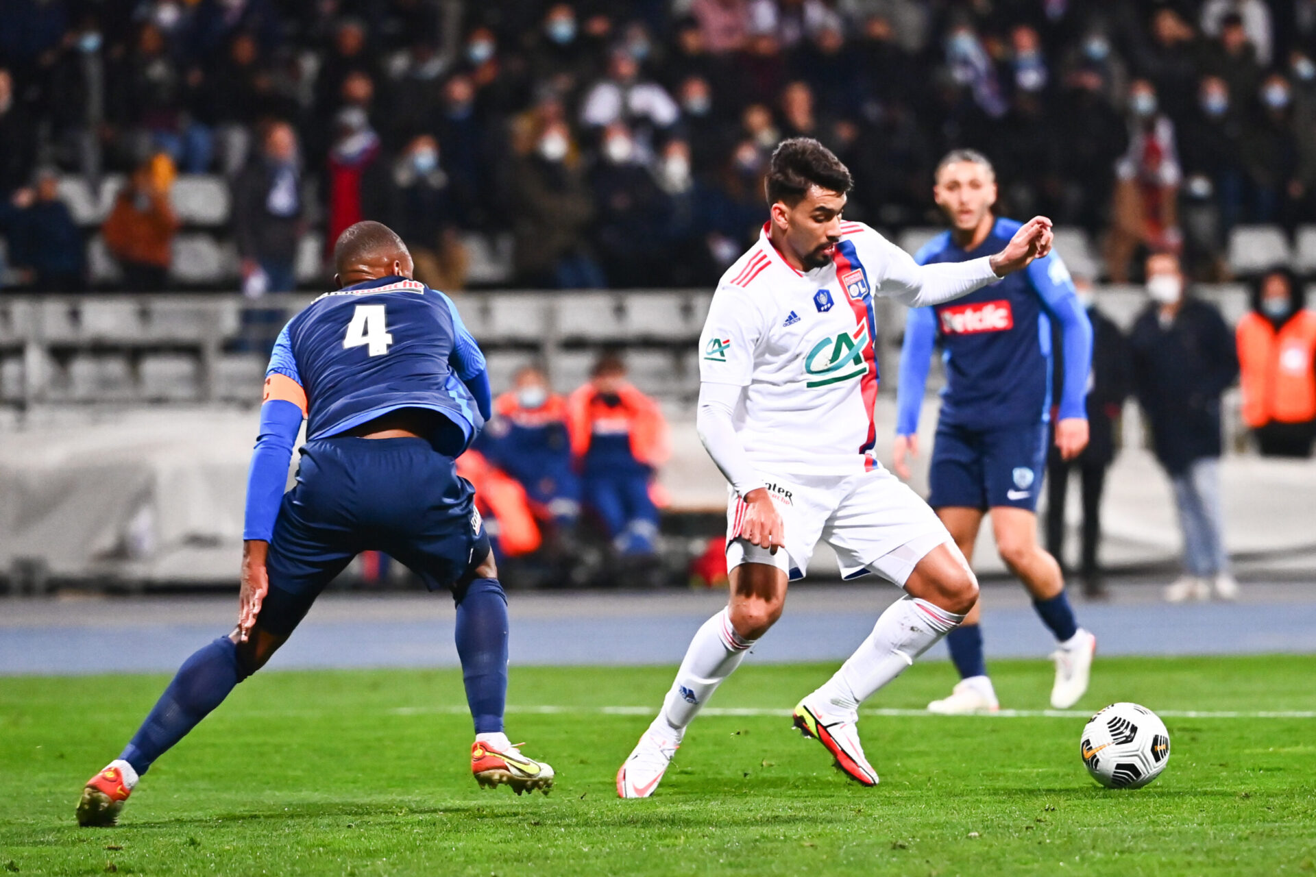 Le pr&eacute;sident de l'OL Jean-Michel Aulas, dans les tribunes du stade Charl&eacute;ty lors de PFC-OL, en Coupe de France. Icon Sport