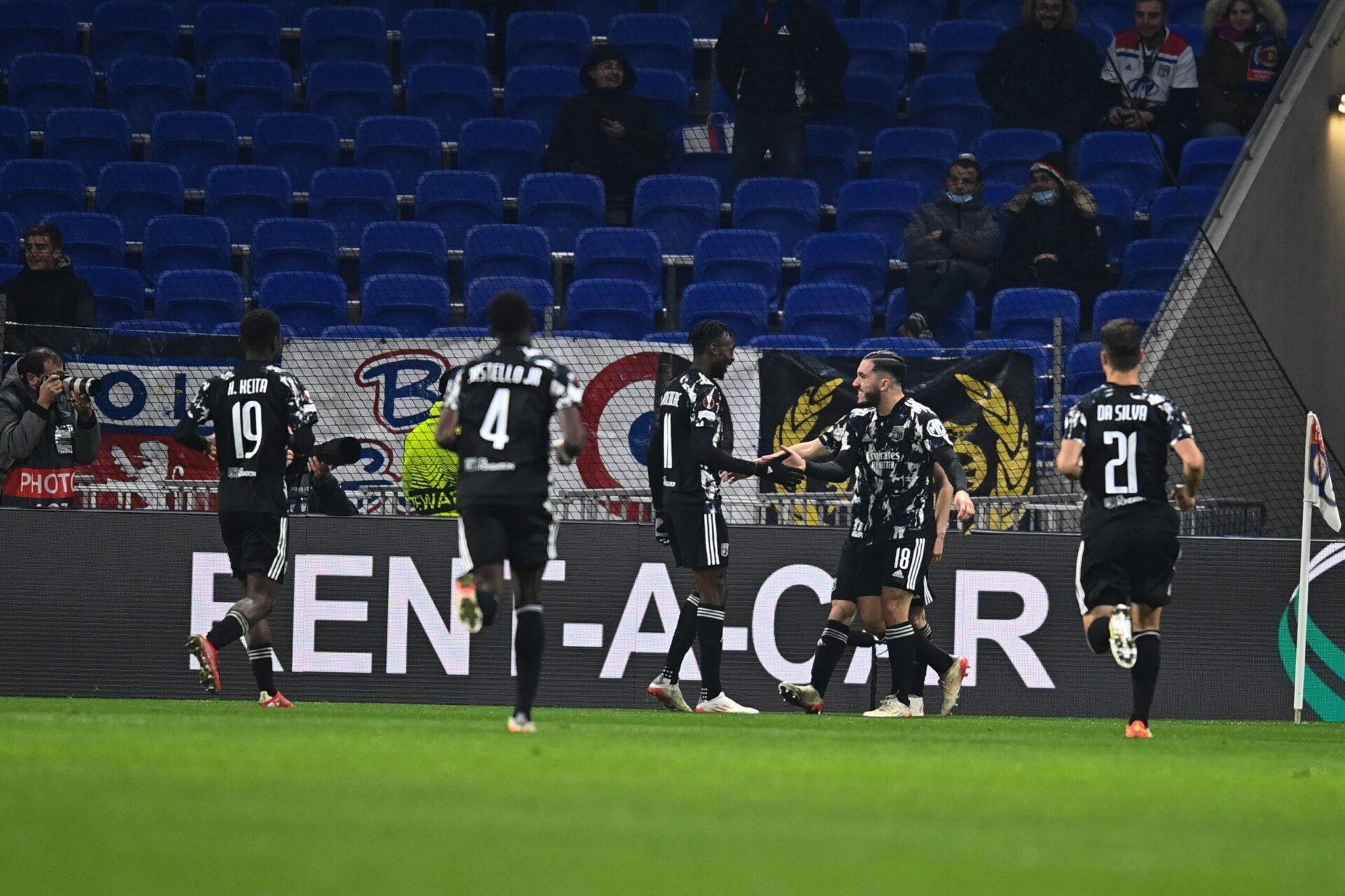 La joie mon&eacute;gasque sur le but (iconsport)