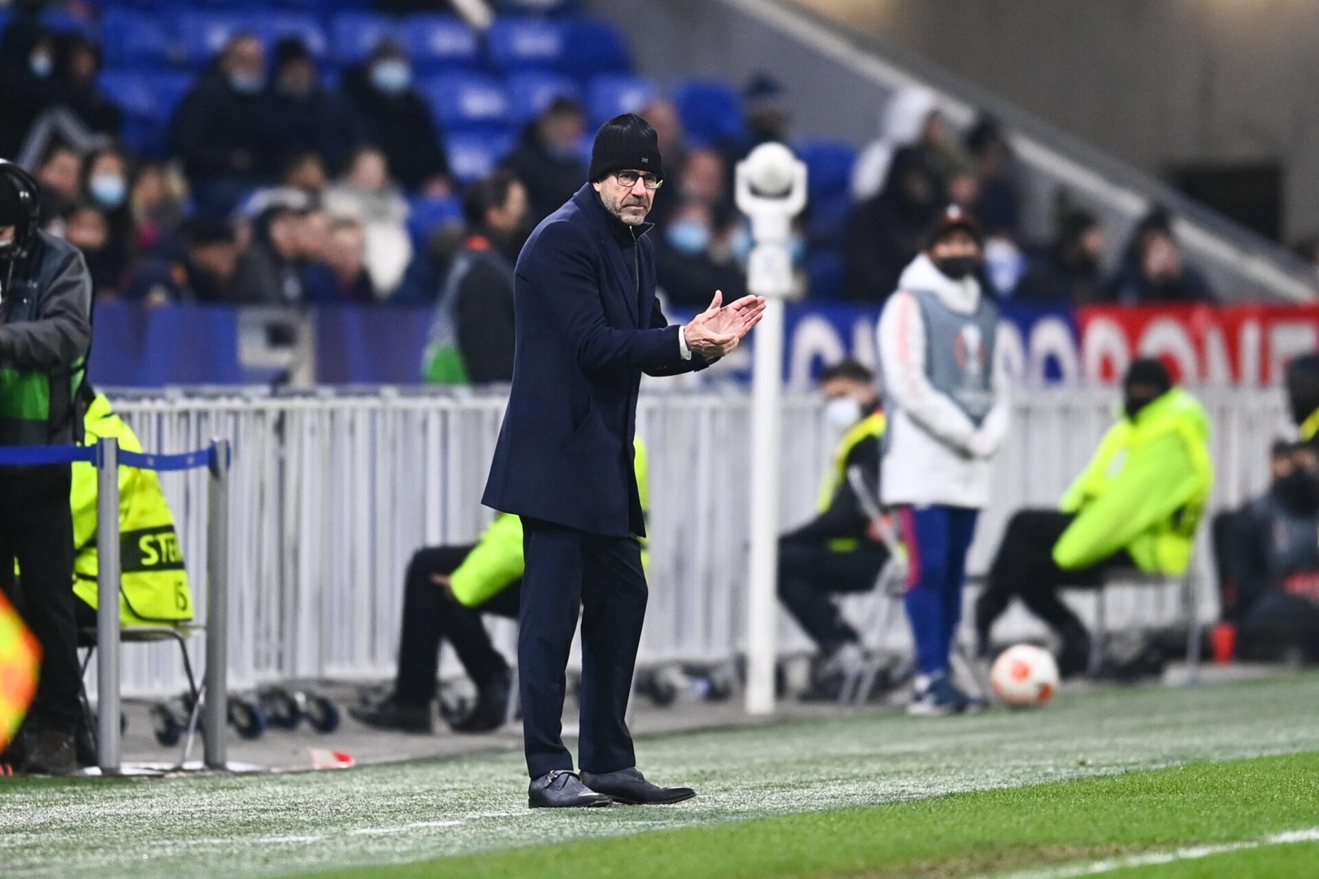 Peter Bosz sur le banc lyonnais (iconsport)