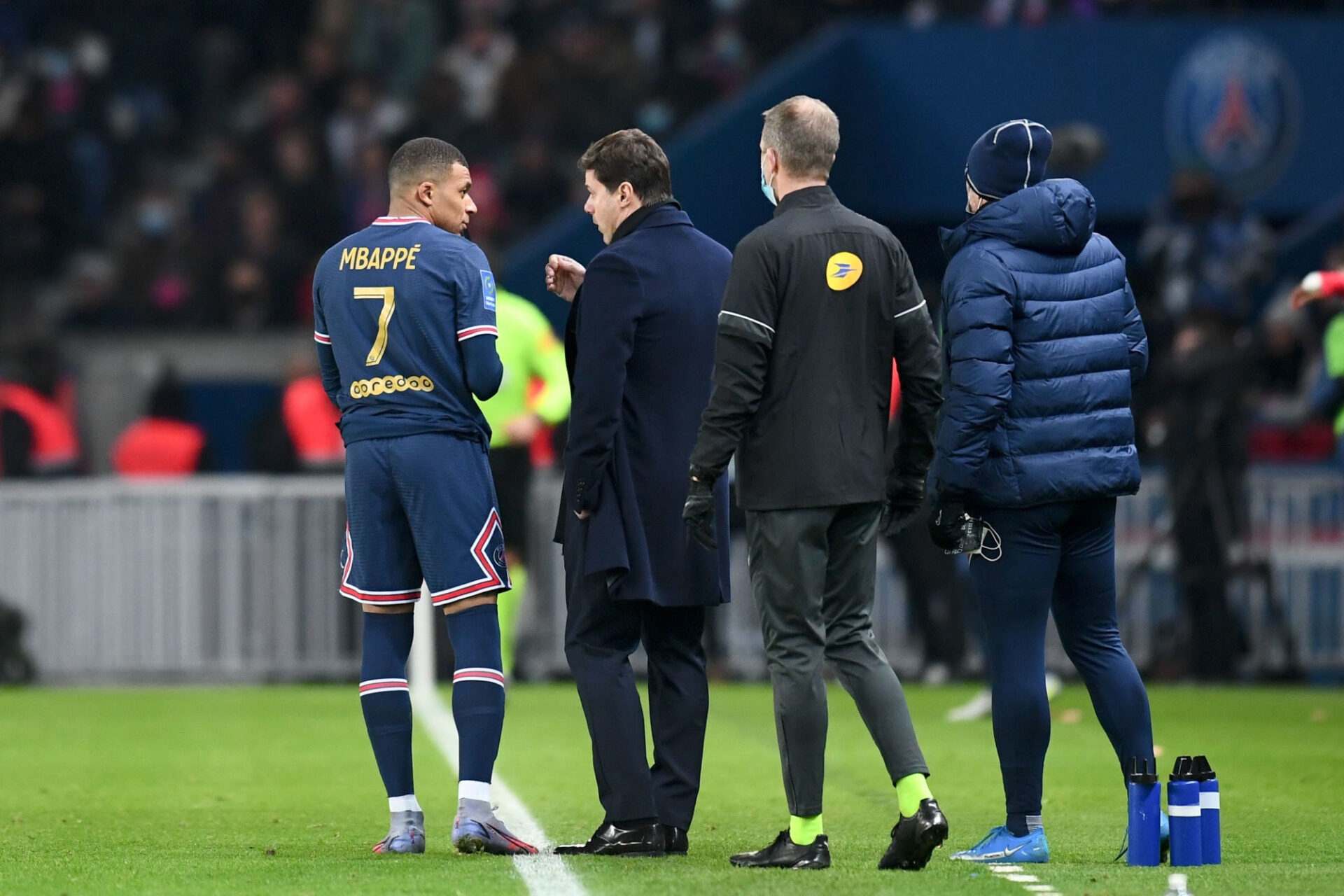 Mauricio Pochettino avec Kylian Mbapp&eacute;. Icon Sport