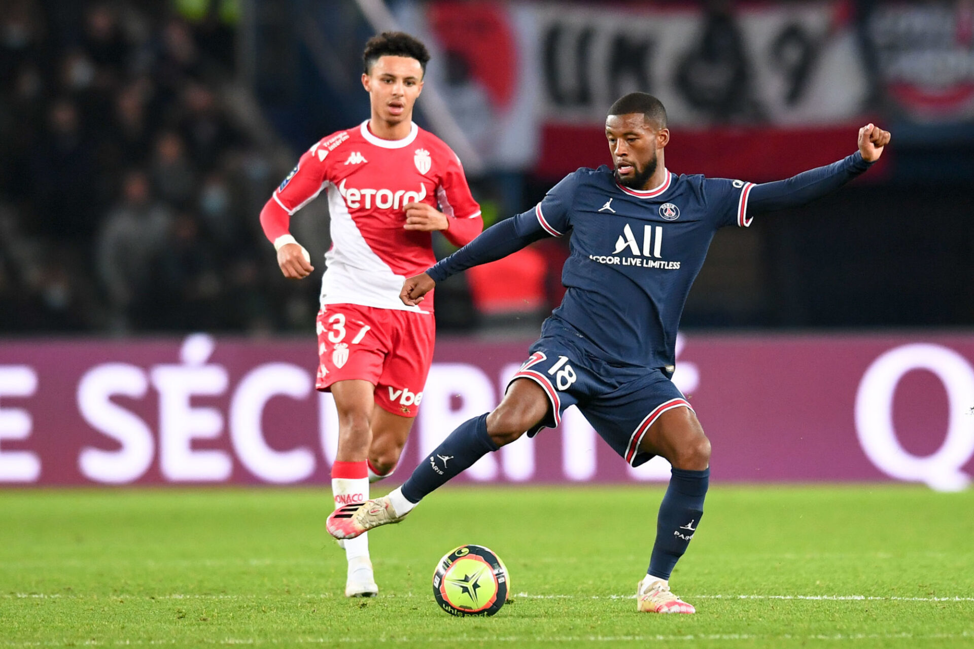 Georginio Wijnaldum était titulaire contre l'AS Monaco (2-0), le 12 décembre en Ligue 1, et a pris part à l'intégralité des minutes de la rencontre. Icon Sport Georginio Wijnaldum était titulaire contre l'AS Monaco (2-0), le 12 décembre en Ligue 1, et a pris part à l'intégralité des minutes de la rencontre. Icon Sport