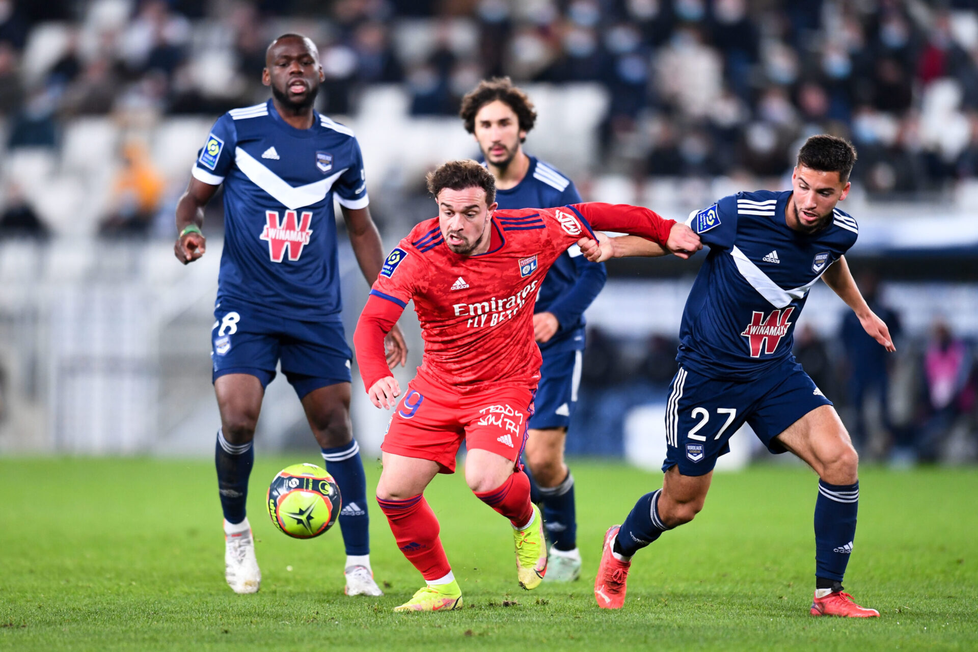 La triste image de la soir&eacute;e est la sortie de Jason Denayer sur blessure (iconsport)