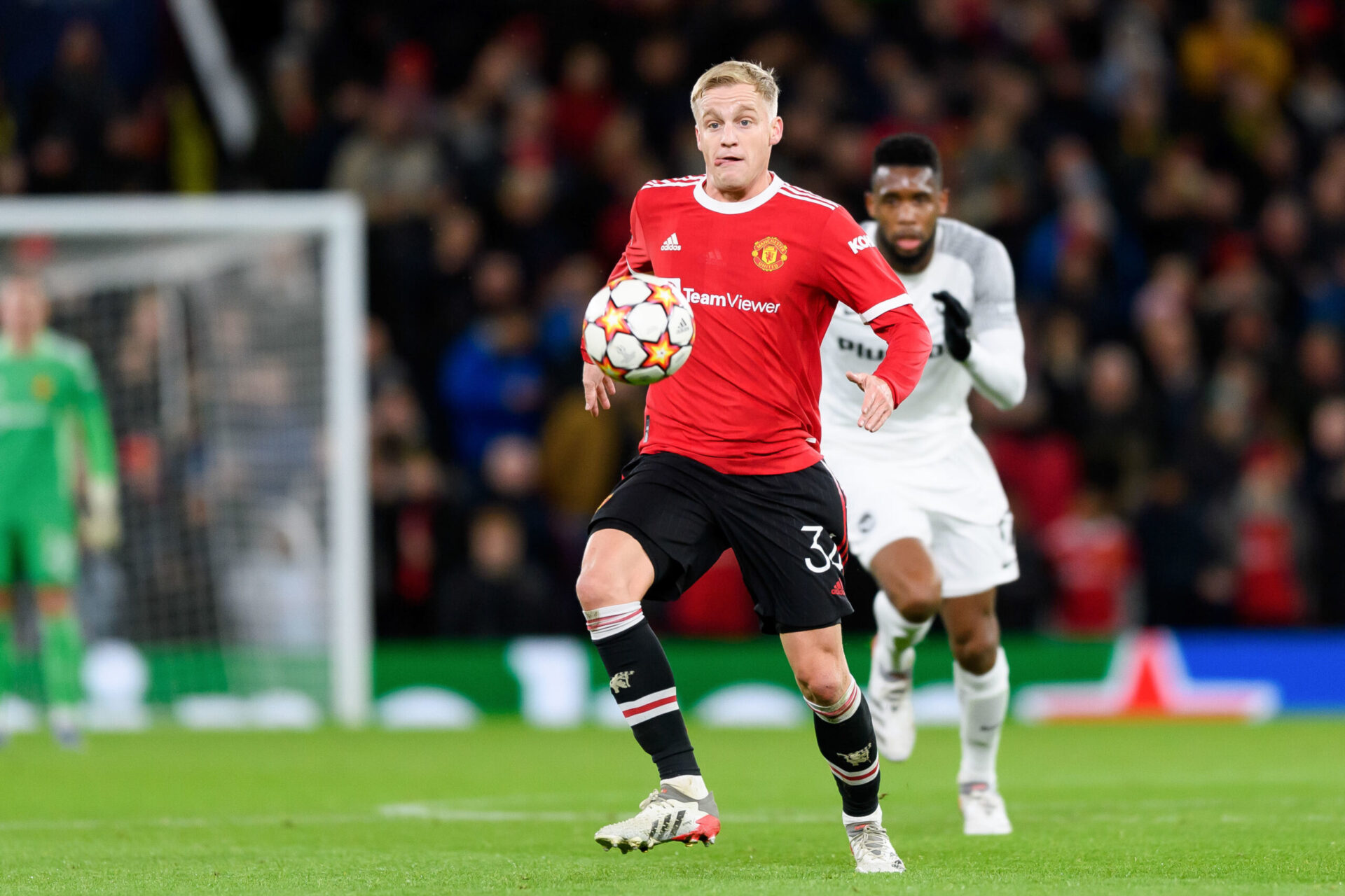 Donny Van de Beek n'a pas r&eacute;ussi &agrave; gagner la confiance de ses entra&icirc;neurs &agrave; Manchester United. Icon Sport