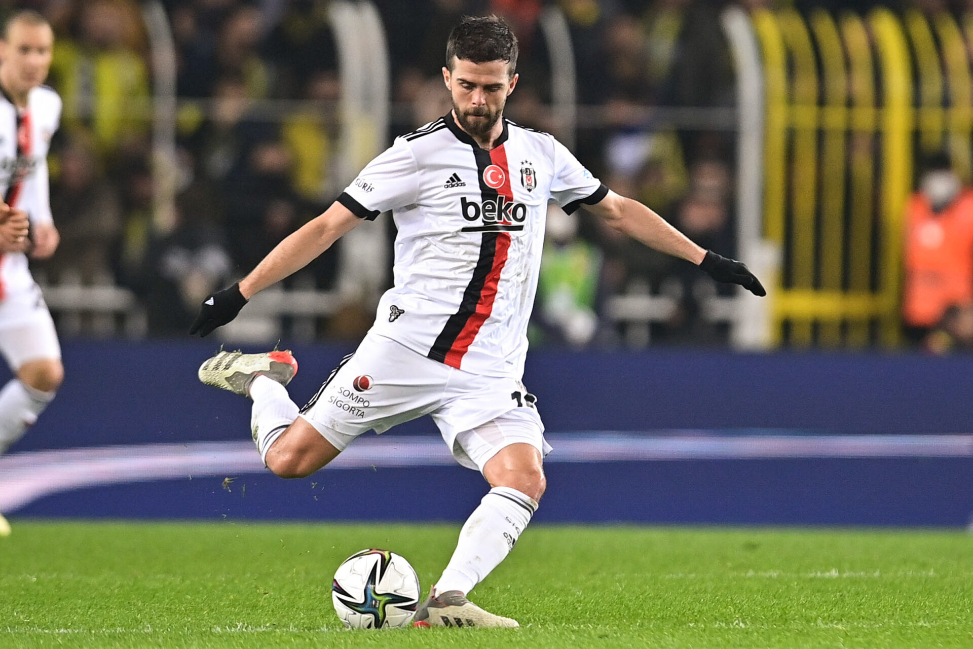 Miralem Pjanić, sous les couleurs du Beşiktaş Istanbul. Icon Sport