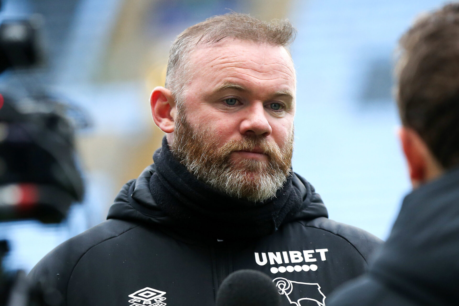 L'&eacute;quipe de Wayne Rooney est actuellement avant-derni&egrave;re du classement de Championship apr&egrave;s avoir subi une p&eacute;nalit&eacute; de 21 points. Icon Sport