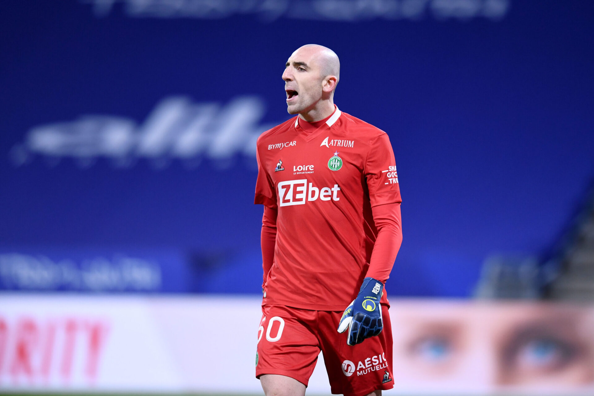 Bernardoni a r&eacute;ussi plusieurs parades pour maintenir en vie l'ASSE contre l'OL (iconsport)