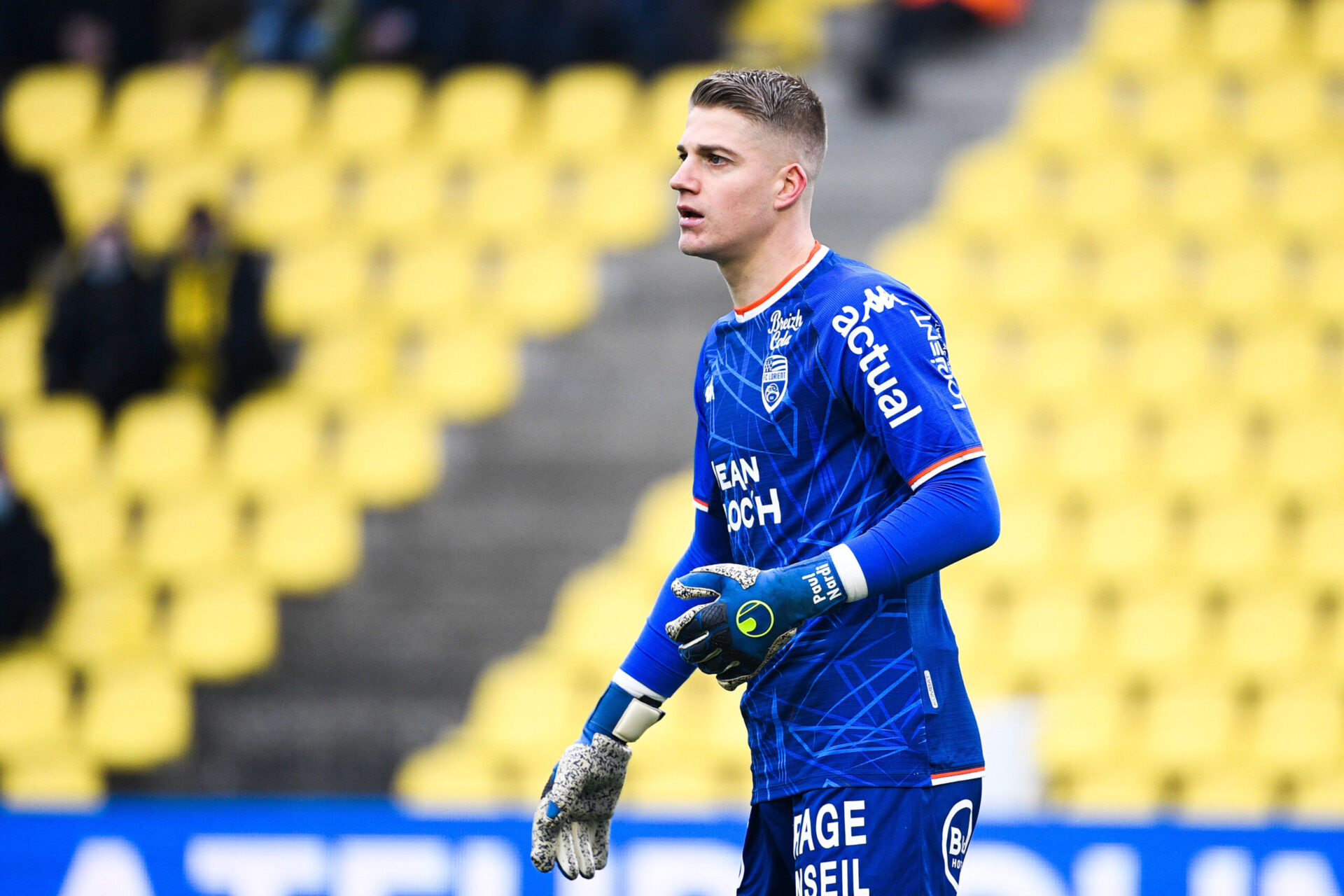 Pointé du doigt après des prestations en dents de scie, Paul Nardi devrait quitter le FC Lorient. Icon Sport Pointé du doigt après des prestations en dents de scie, Paul Nardi devrait quitter le FC Lorient. Icon Sport