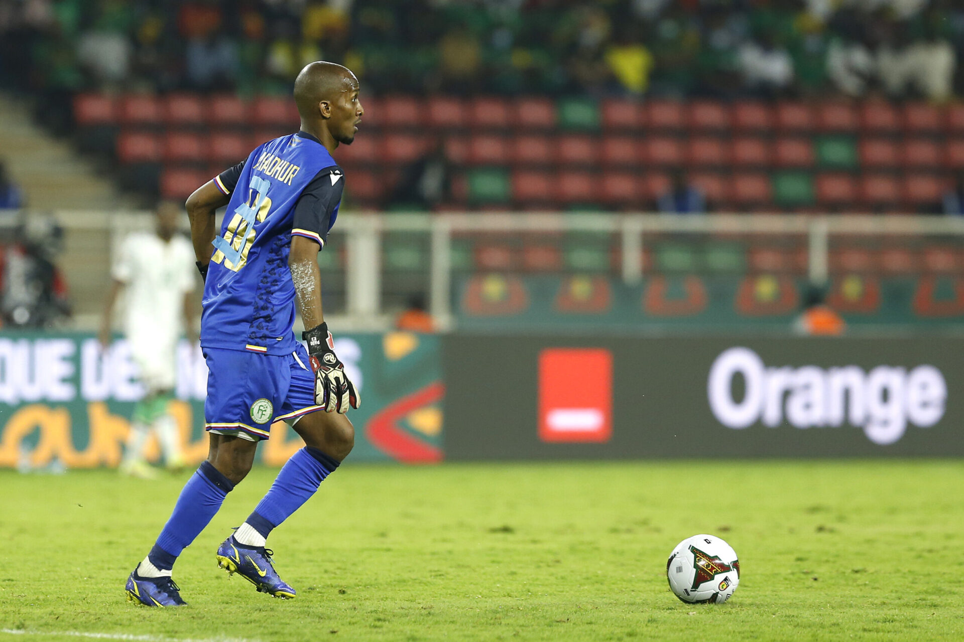 Chaker Alhadhur, d&eacute;fenseur de m&eacute;tier mais gardien lors de la rencontre opposant les Comores au Cameroun (IconSport)