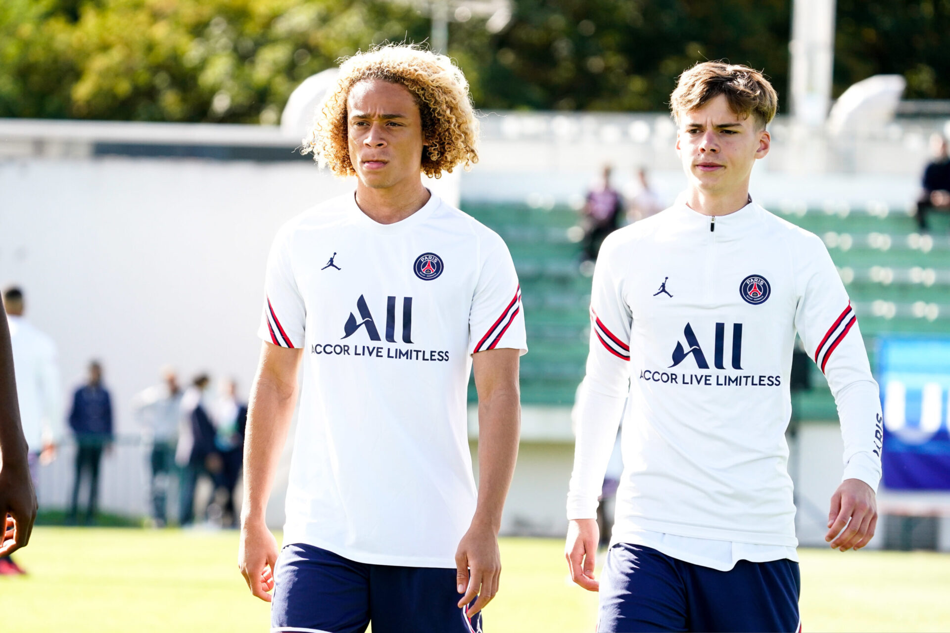 Xavi Simons et Edouard Michut, joueurs du Paris Saint-Germain (IconSport)