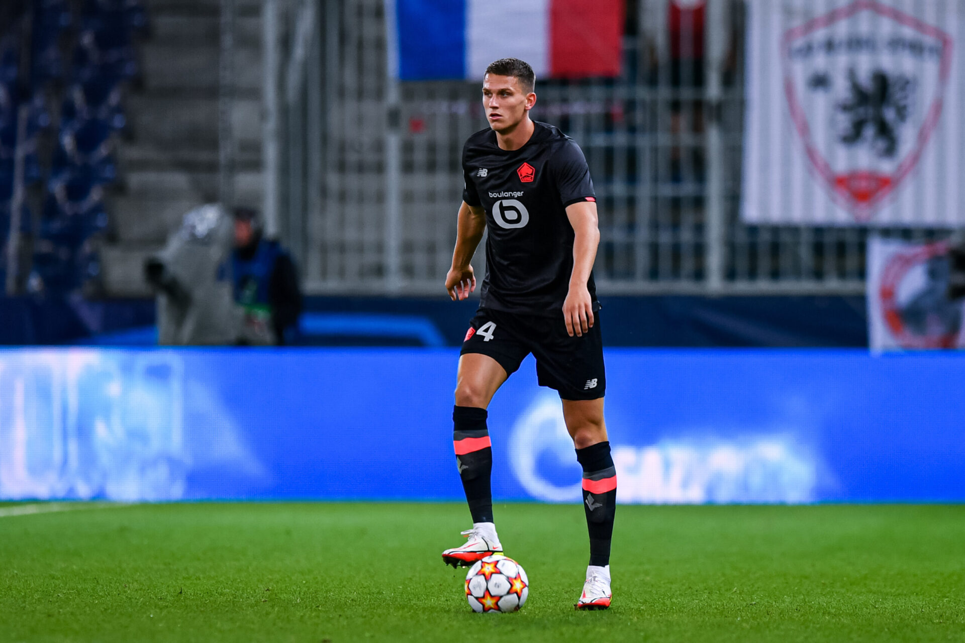 Apr&egrave;s la signature de Trippier, Eddie Howe veut absolument que ses dirigeants fassent venir un d&eacute;fenseur central (Twitter Newcastle United FC)