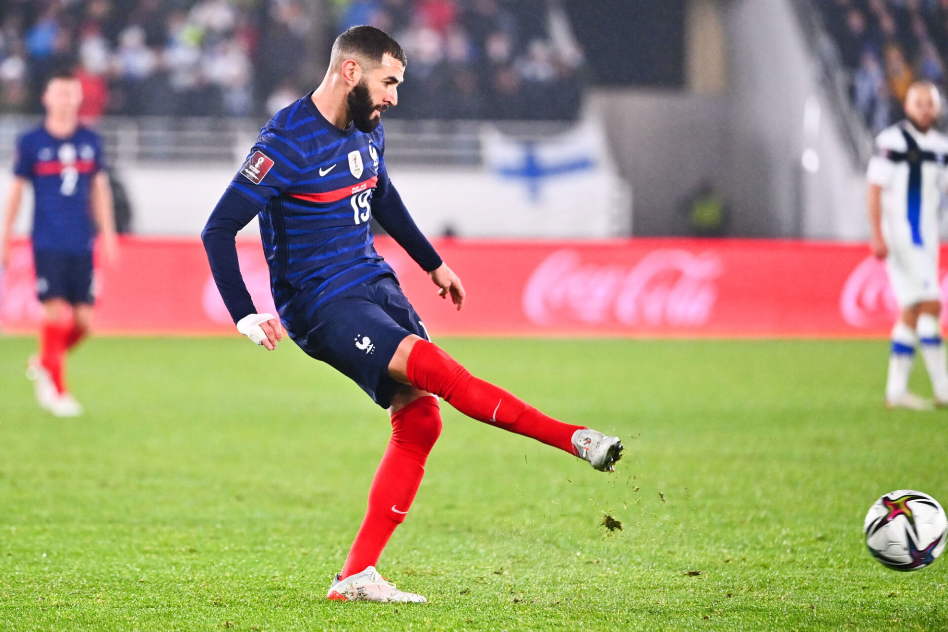 Karim Benzema est comme un coq en pâte en équipe de France. Icon Sport Karim Benzema est comme un coq en pâte en équipe de France. Icon Sport