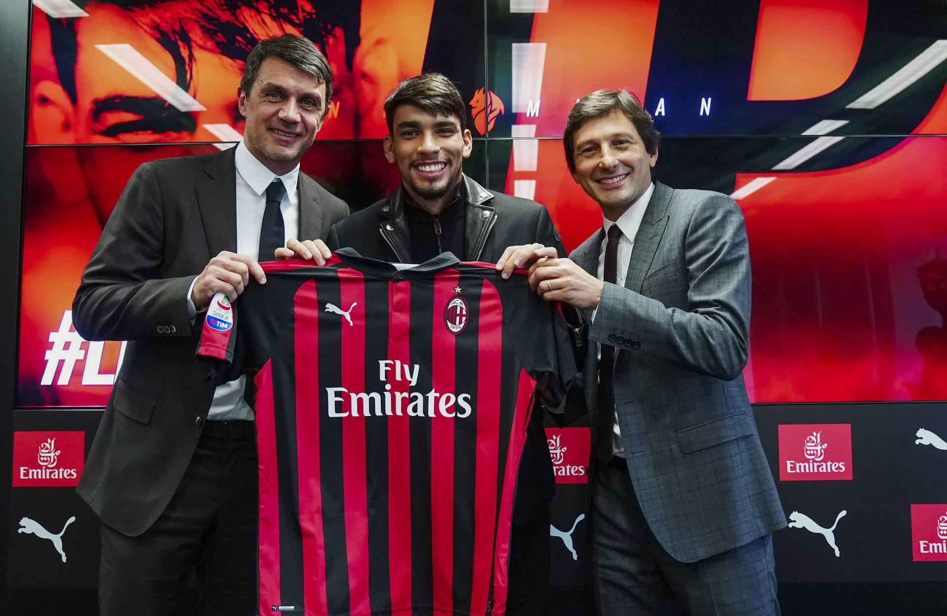 Lucas Paquet&aacute; (au centre) avait &eacute;t&eacute; recrut&eacute; en janvier 2019 par Leonardo (&agrave; droite), alors directeur sportif de l'AC Milan, pour la somme de 40M&euro;. (Icon Sport)