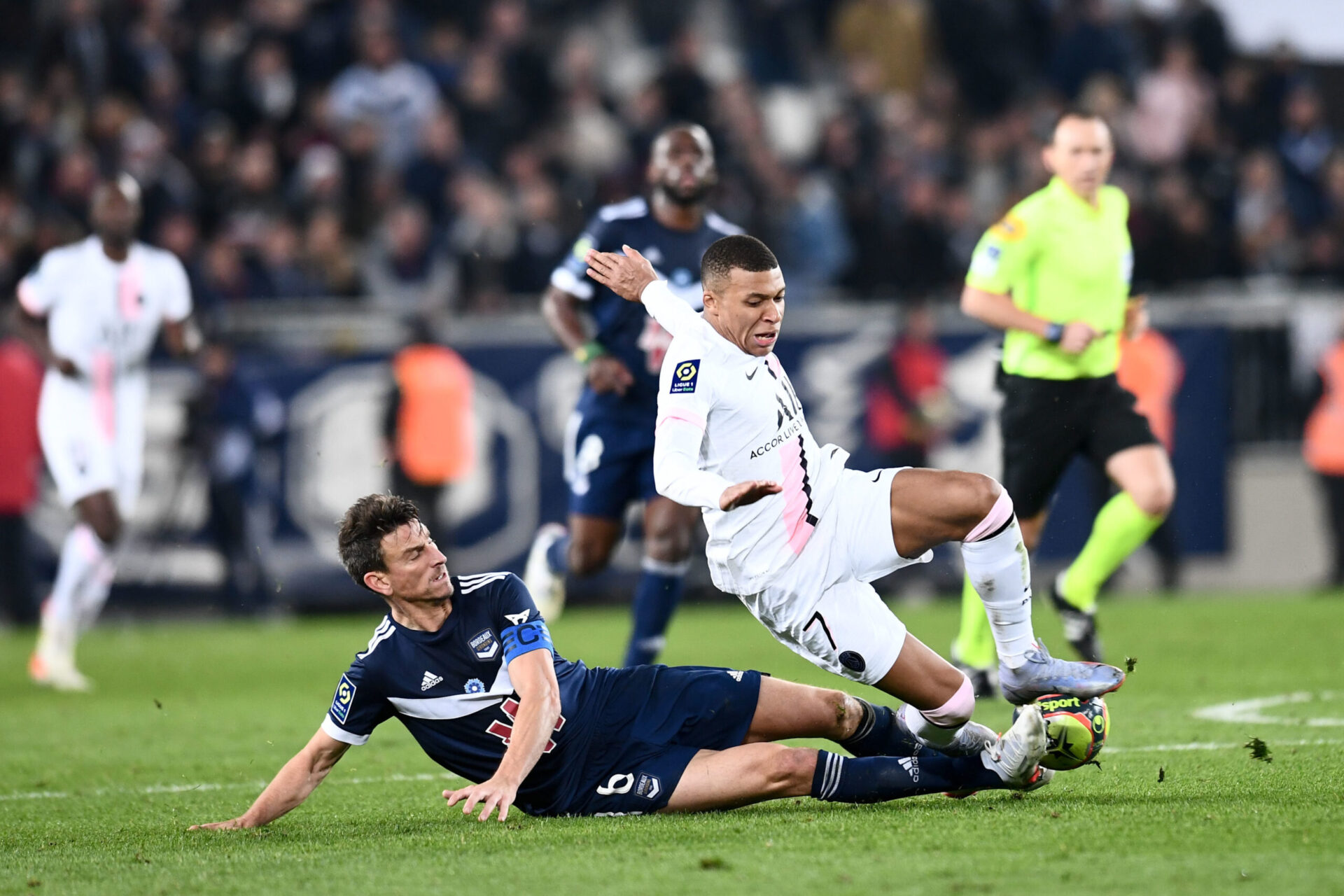 Laurent Koscielny va r&eacute;silier son contrat avec les Girondins de Bordeaux. Icon Sport