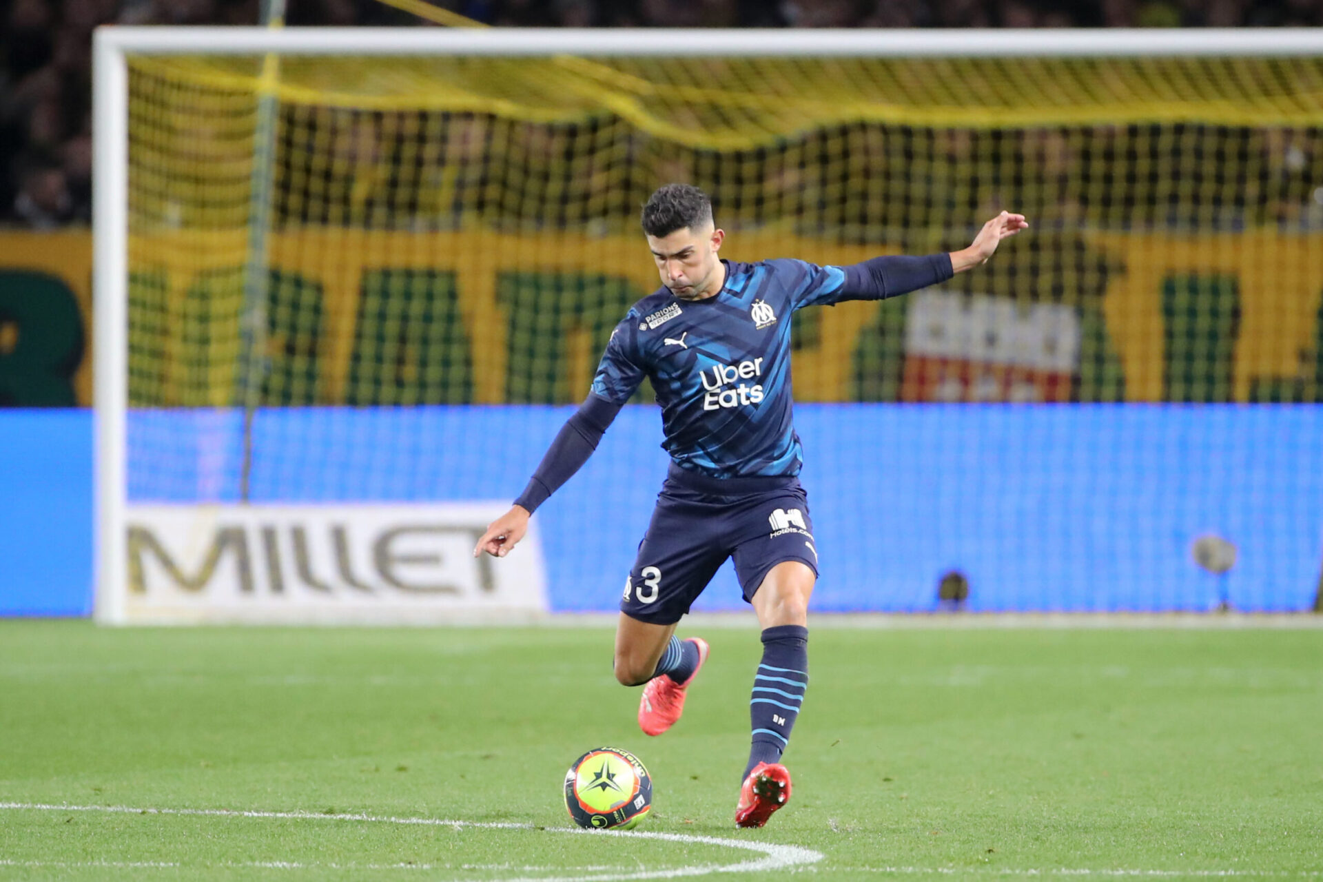 Álvaro González, défenseur central de l'Olympique de Marseille, est sujet à de nombreuses rumeurs de transfert lors de ce mercato (IconSport) Álvaro González, défenseur central de l'Olympique de Marseille, est sujet à de nombreuses rumeurs de transfert lors de ce mercato (IconSport)