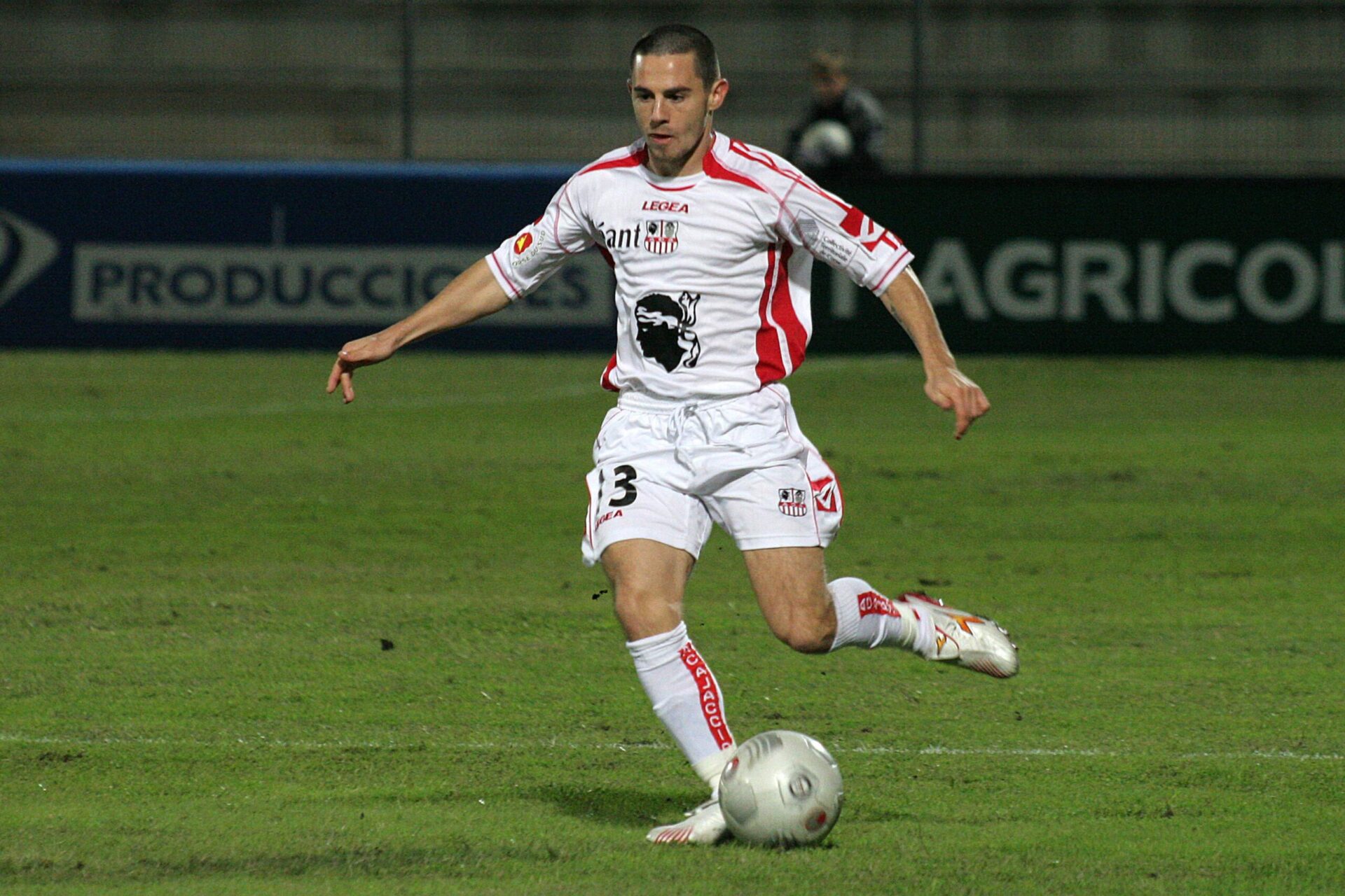 Gregory Lacombe a évolué à Ajaccio lors de la saison 2006-2007 en L1 / Icon Sport Gregory Lacombe a évolué à Ajaccio lors de la saison 2006-2007 en L1 / Icon Sport