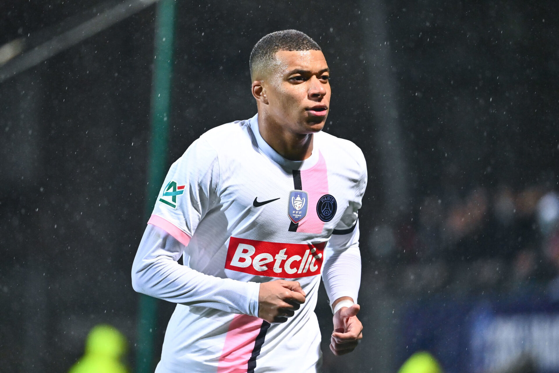 À quelques mois de la fin de son contrat, Mbappé se dirige plus que jamais vers un départ du PSG (iconsport) À quelques mois de la fin de son contrat, Mbappé se dirige plus que jamais vers un départ du PSG (iconsport)