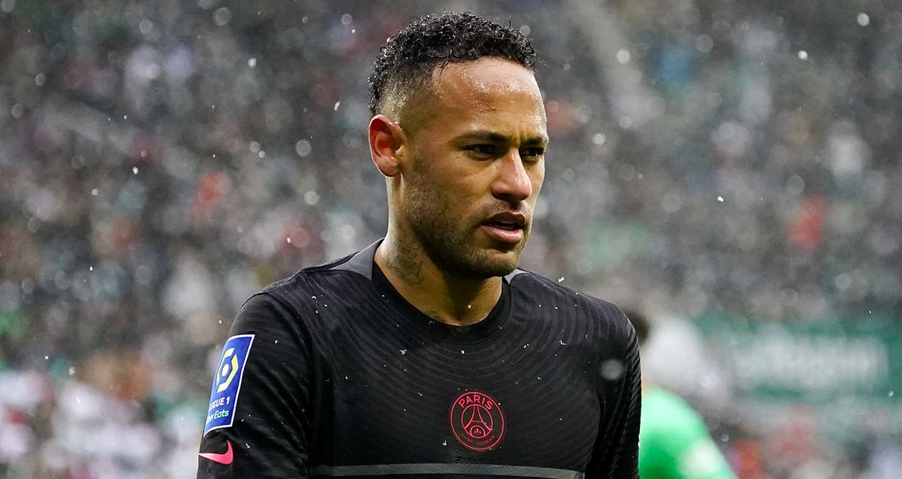 Neymar s'&eacute;tait bless&eacute; &agrave; la cheville face &agrave; Saint-&Eacute;tienne (iconsport)