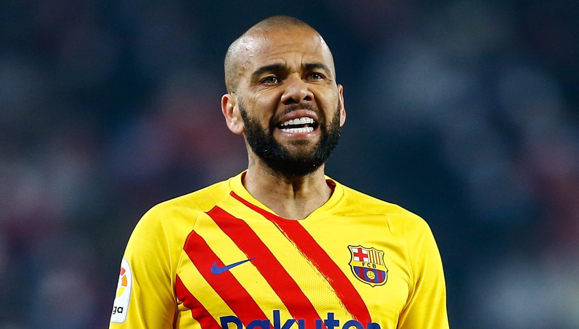 Dani Alves avec le maillot du FC Barcelone (Icon Sport)
