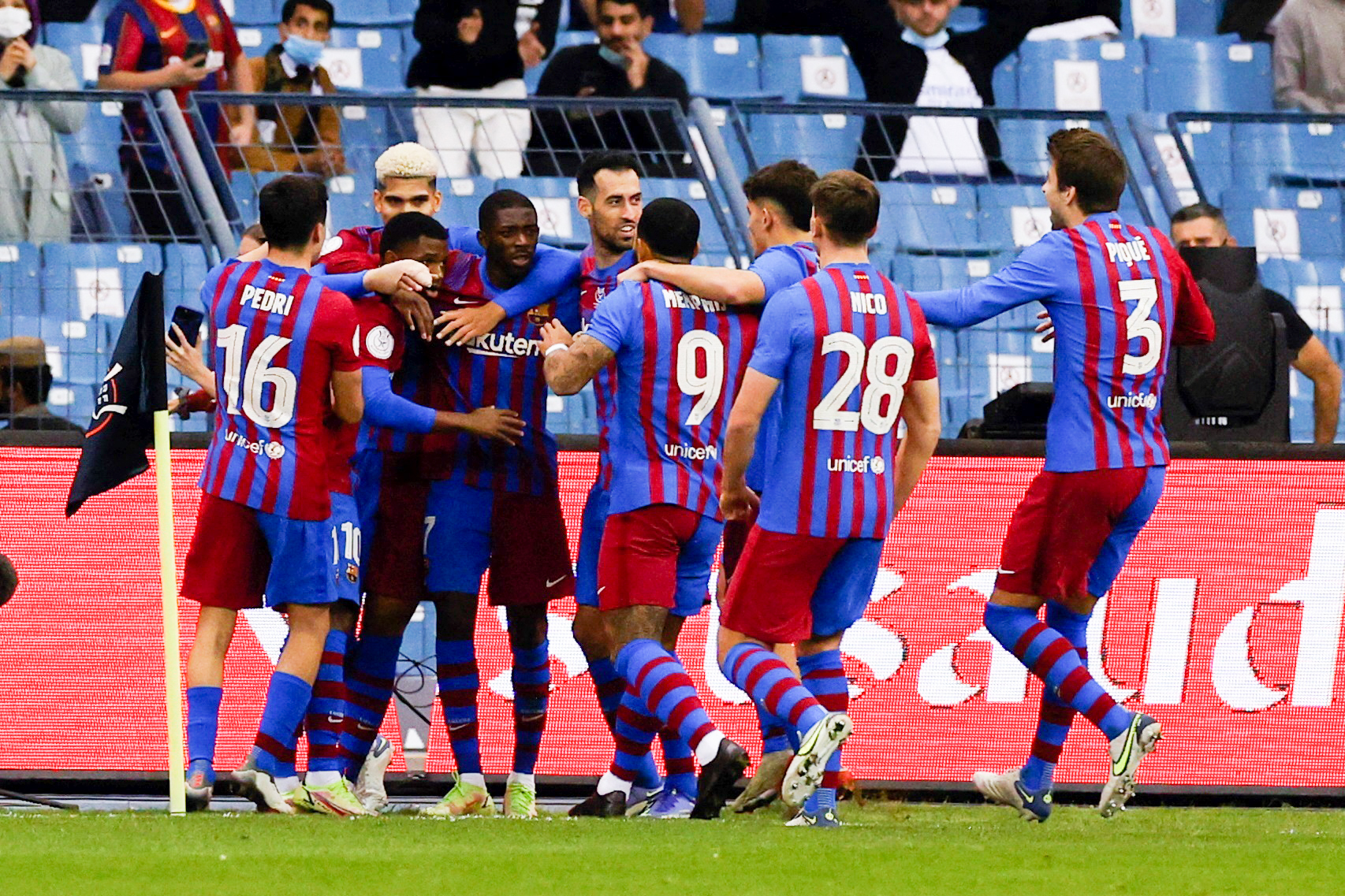 Ousmane Demb&eacute;l&eacute;, lors de la demi-finale de Supercoupe d'Espagne contre le Real Madrid. Icon Sport