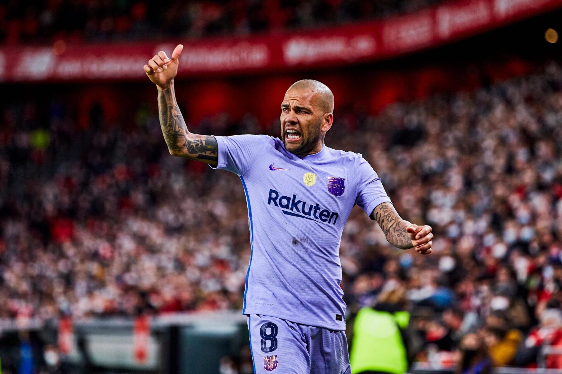 Dani Alves ne jouera pas en Ligue Europa cette saison avec le FC Barcelone. Icon Sport Dani Alves ne jouera pas en Ligue Europa cette saison avec le FC Barcelone. Icon Sport