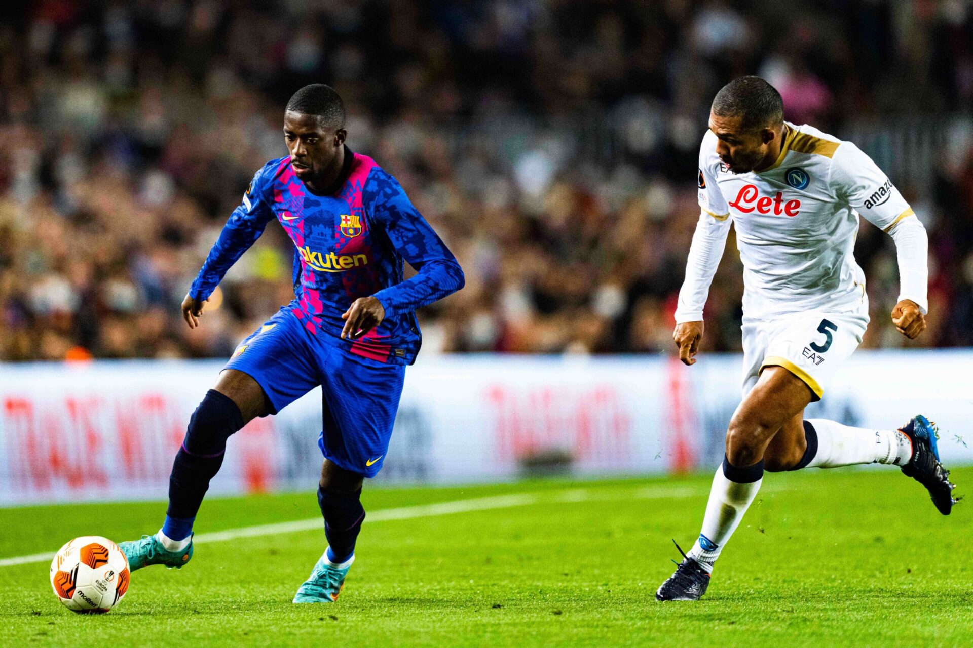R&eacute;int&eacute;gr&eacute; par Xavi, Demb&eacute;l&eacute; a retrouv&eacute; la pelouse du Camp Nou en entrant face &agrave; Naples (iconsport)