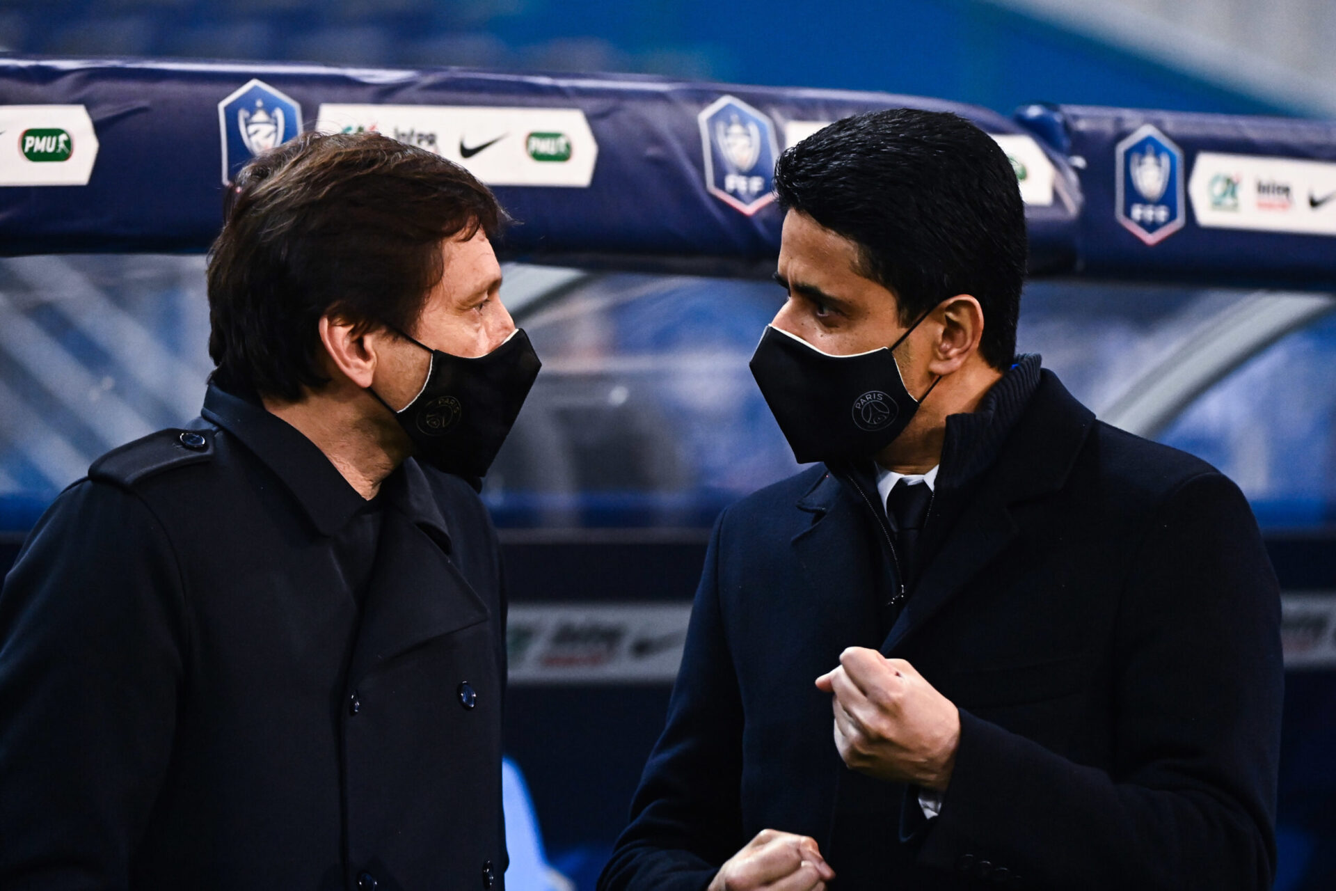 Leonardo et Nasser al-Khelaïfi ne sont pas épargnés par les critiques depuis la débâcle face au Real Madrid. Icon Sport Leonardo et Nasser al-Khelaïfi ne sont pas épargnés par les critiques depuis la débâcle face au Real Madrid. Icon Sport