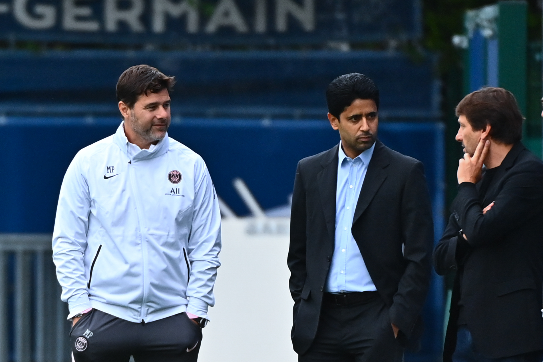 Mauricio Pochettino et Leonardo ne sont pas les meilleurs amis du monde au PSG (Icon Sport)