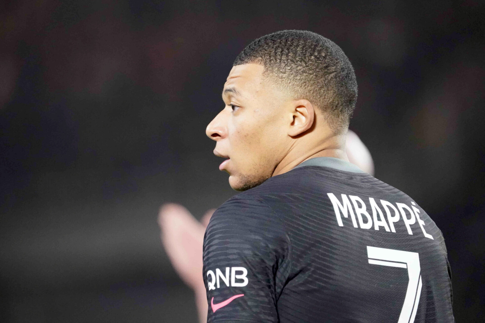 Kylian Mbappé ne semble toujours pas décidé à rester à Paris cet été / Icon sport Kylian Mbappé ne semble toujours pas décidé à rester à Paris cet été / Icon sport