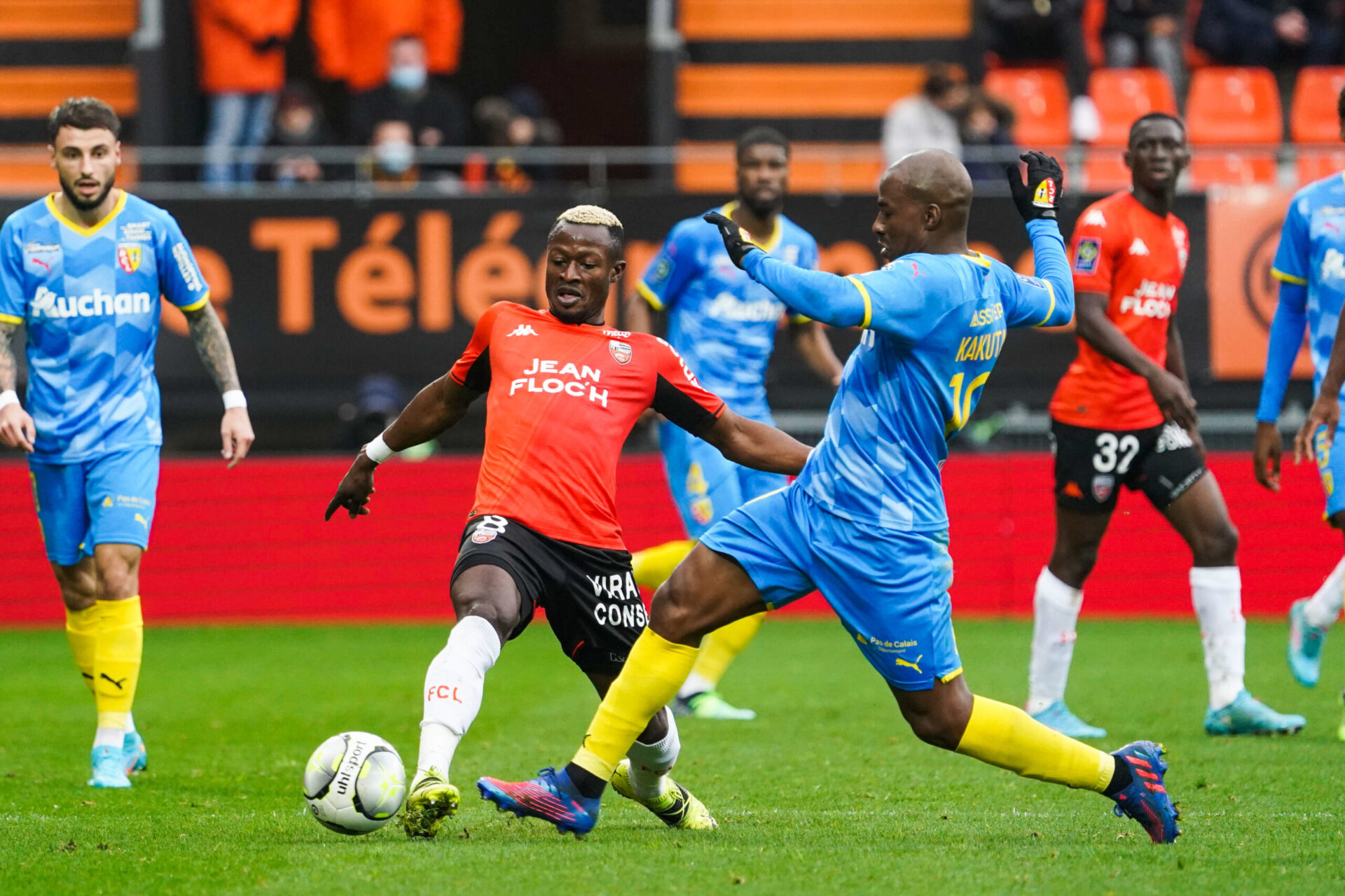 Bonke Innocent, nouvelle recrue lorientaise, a sorti une prestation de haut vol contre le RC Lens. Icon Sport