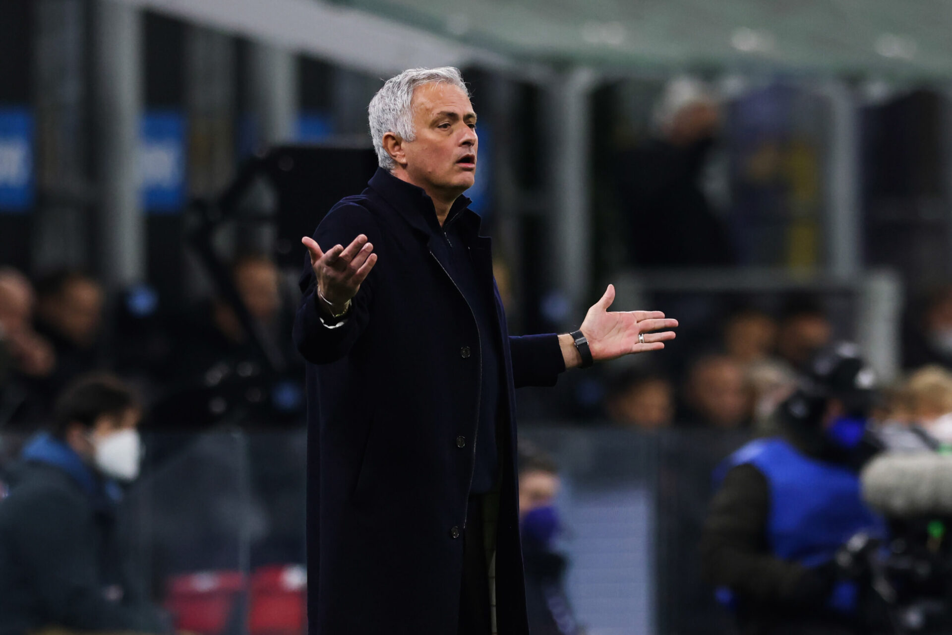 Mourinho a de nouveau critiqu&eacute; l'arbitrage suite &agrave; l'&eacute;limination de la Roma (iconsport) 