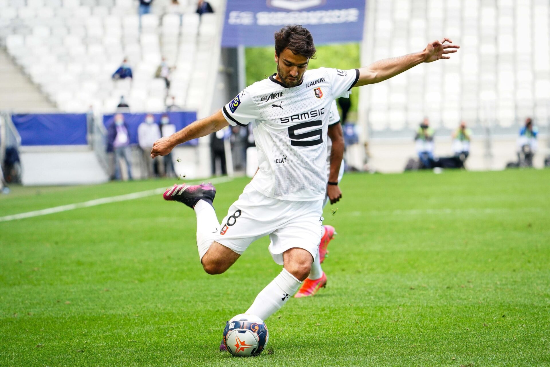 Clément Grenier, sous les couleurs du Stade Rennais au Matmut Atlantique, contre les Girondins de Bordeaux. Icon Sport Clément Grenier, sous les couleurs du Stade Rennais au Matmut Atlantique, contre les Girondins de Bordeaux. Icon Sport