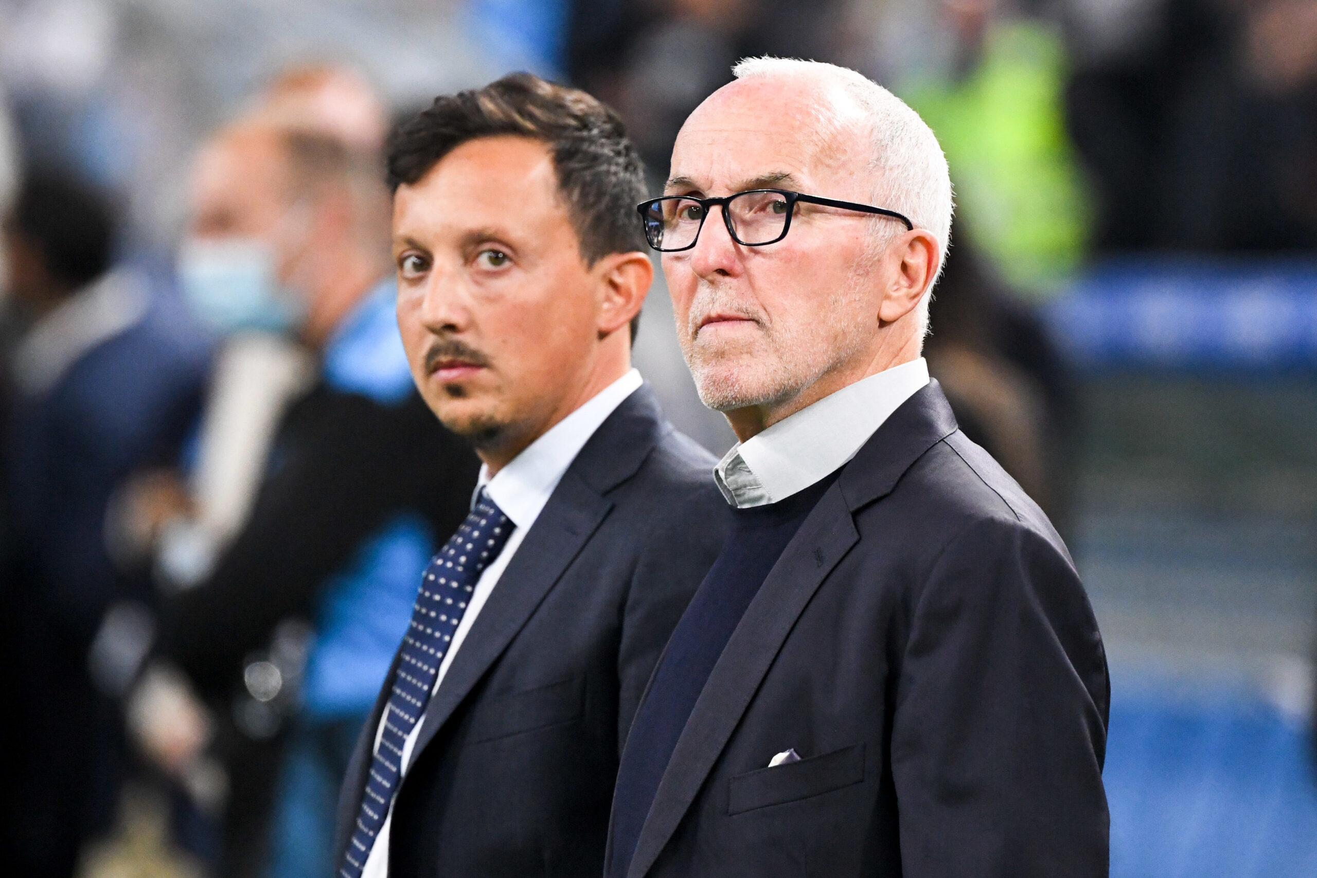 Franck McCourt (à droite), le propriétaire de l'Olympique de Marseille, n'a pas été tendre avec le président Pablo Longoria (Icon Sport)