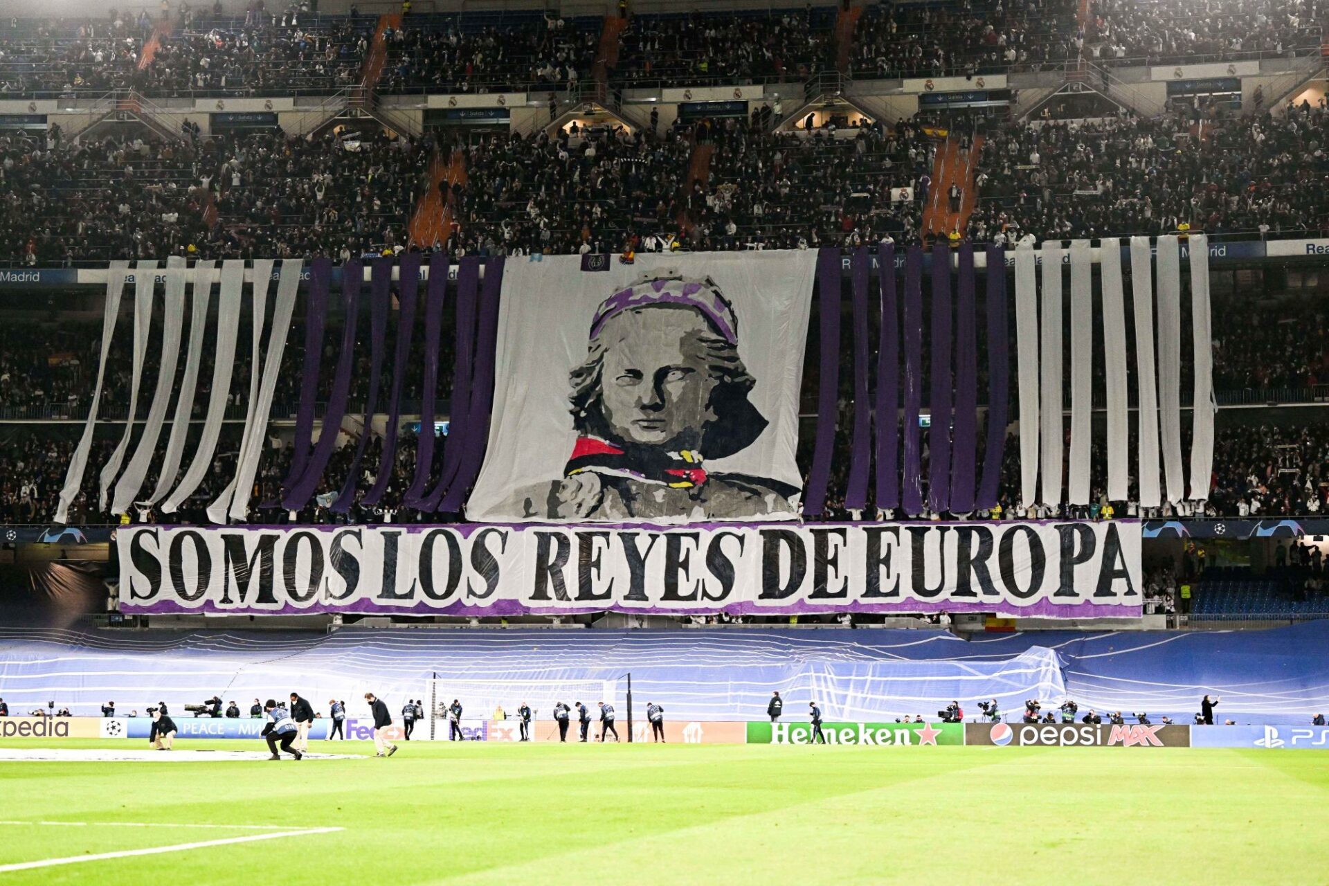 "Nous sommes les rois d'Europe", estiment les supporters du Real Madrid au moment de recevoir le PSG (iconsport)